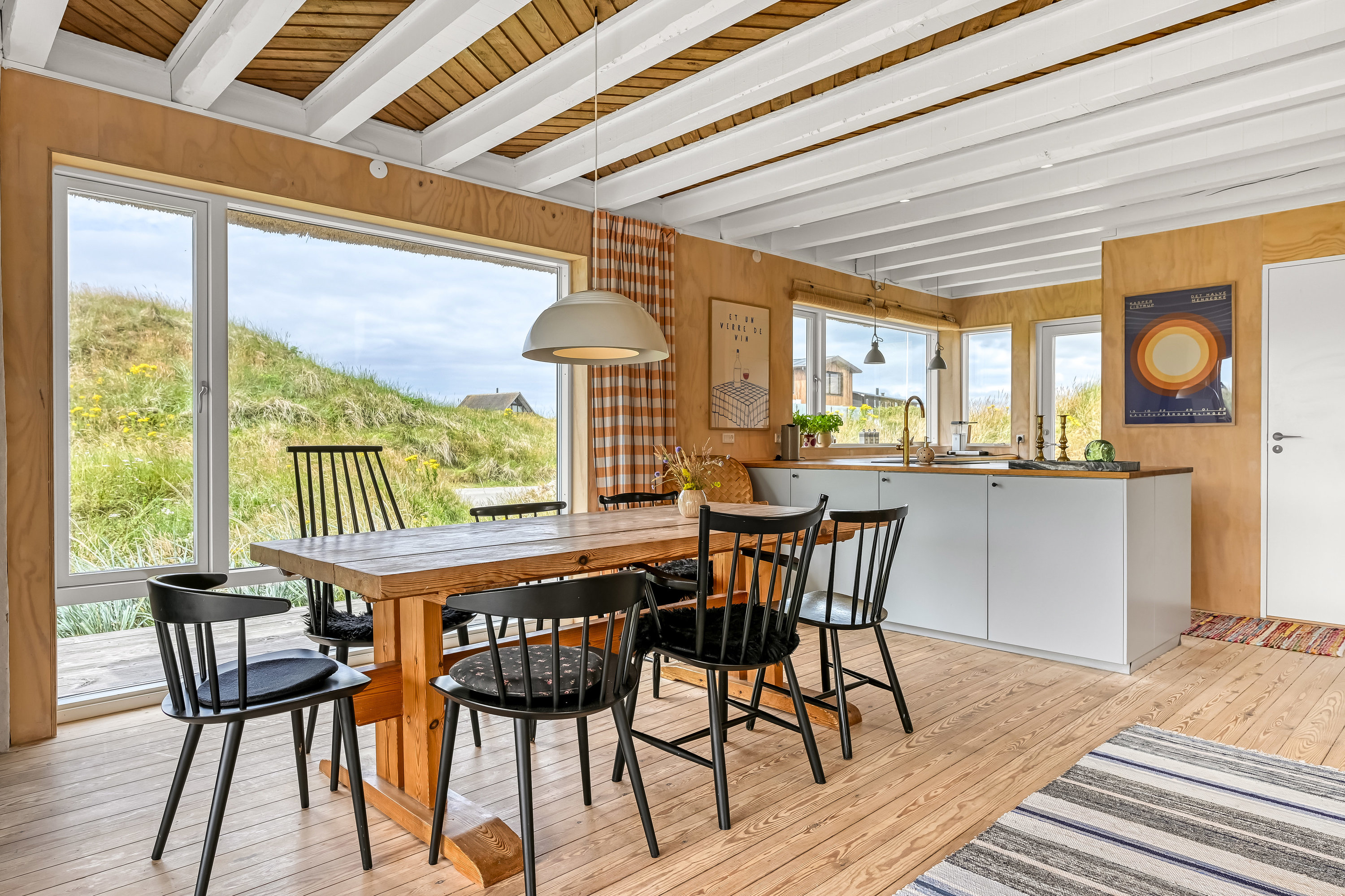 Fremhævet stue billede i fuldskærmstilstand. Billede af Slunden 110, Rindby Strand, 6720 Fanø