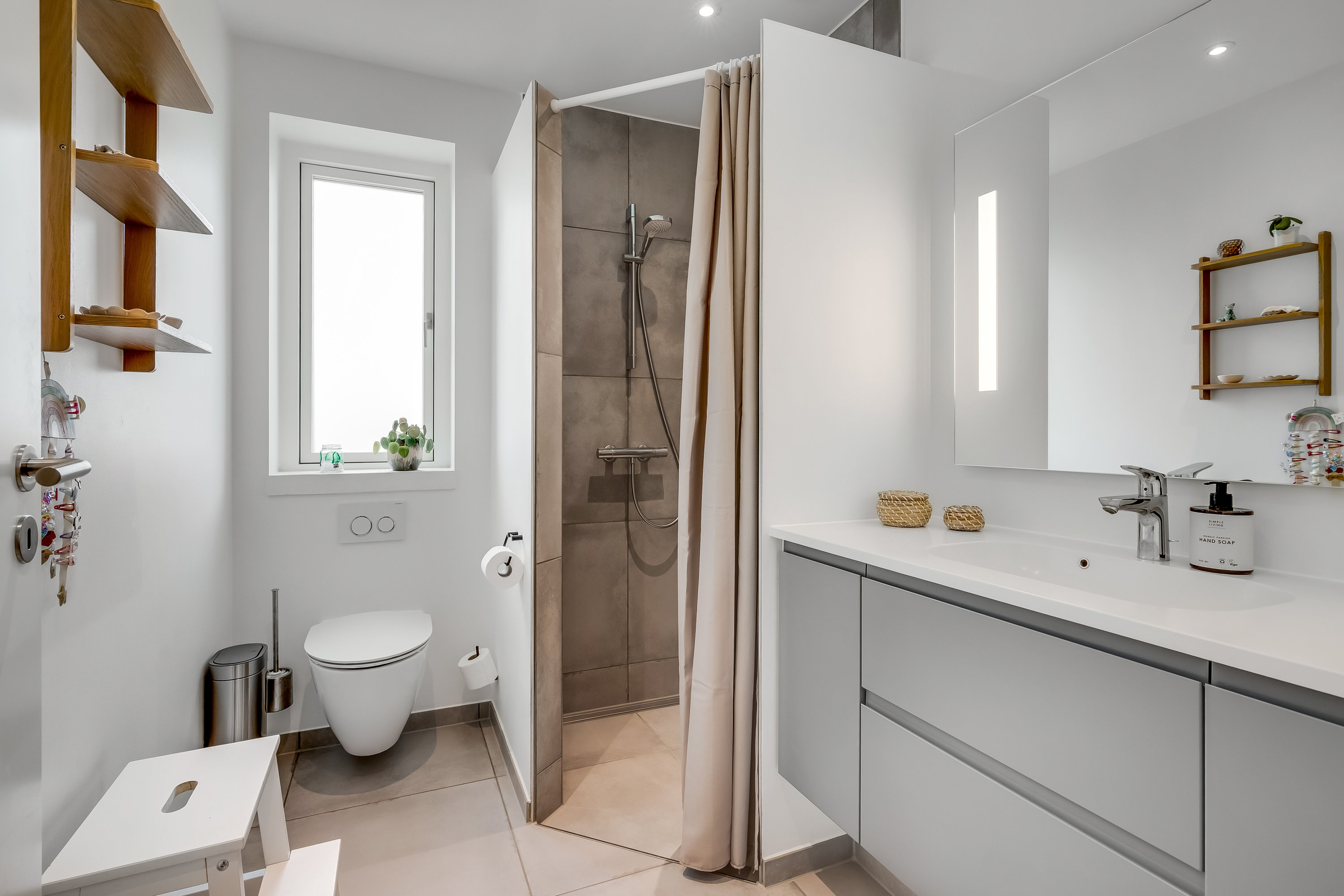 Fremhævet badeværelse billede i fuldskærmstilstand. Billede af Hvalfisken 1, Mejrup, 7500 Holstebro