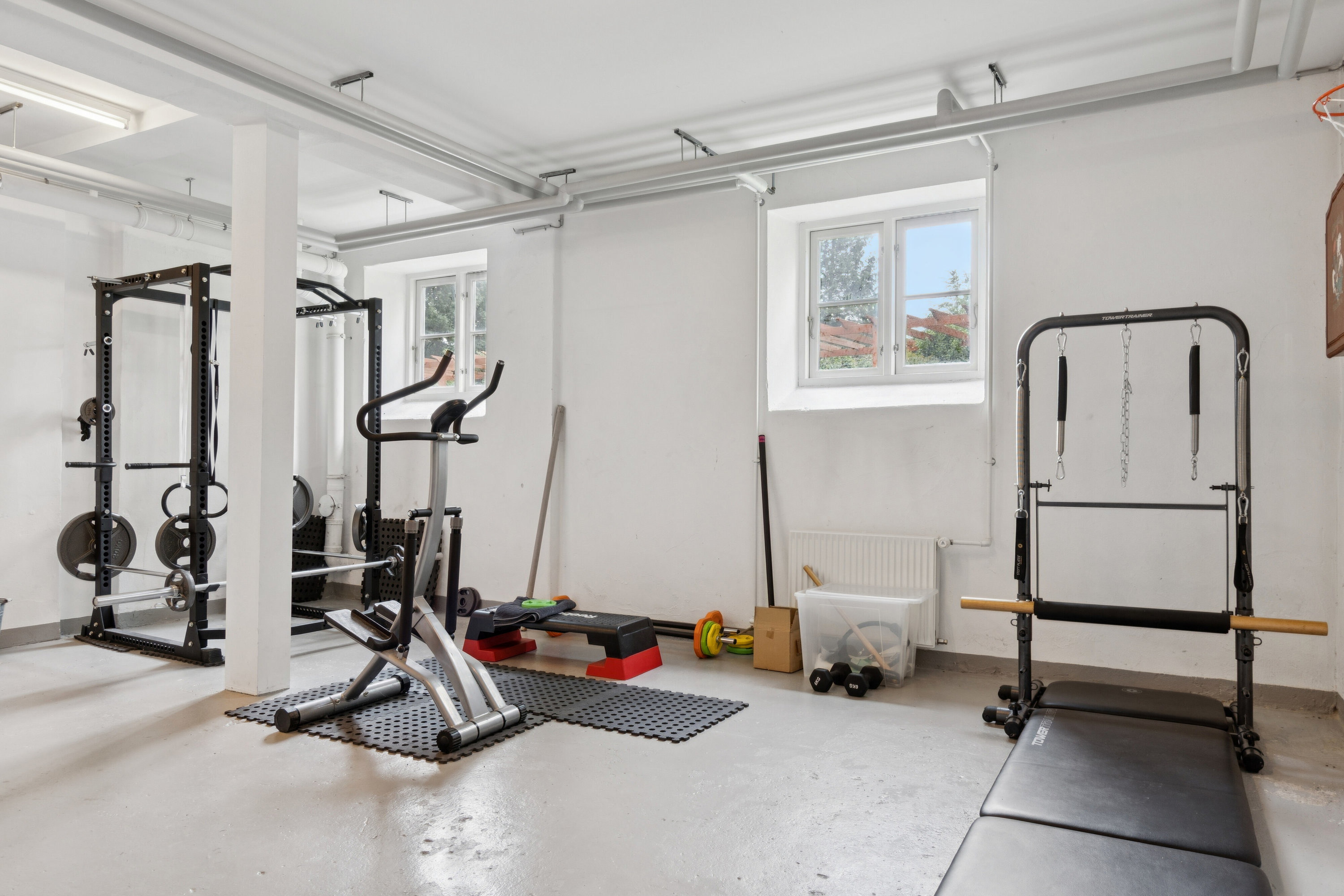 Fremhævet indendørs billede i fuldskærmstilstand. Billede af Dronningens Vænge 11, 1. mfth., 2800 Kongens Lyngby