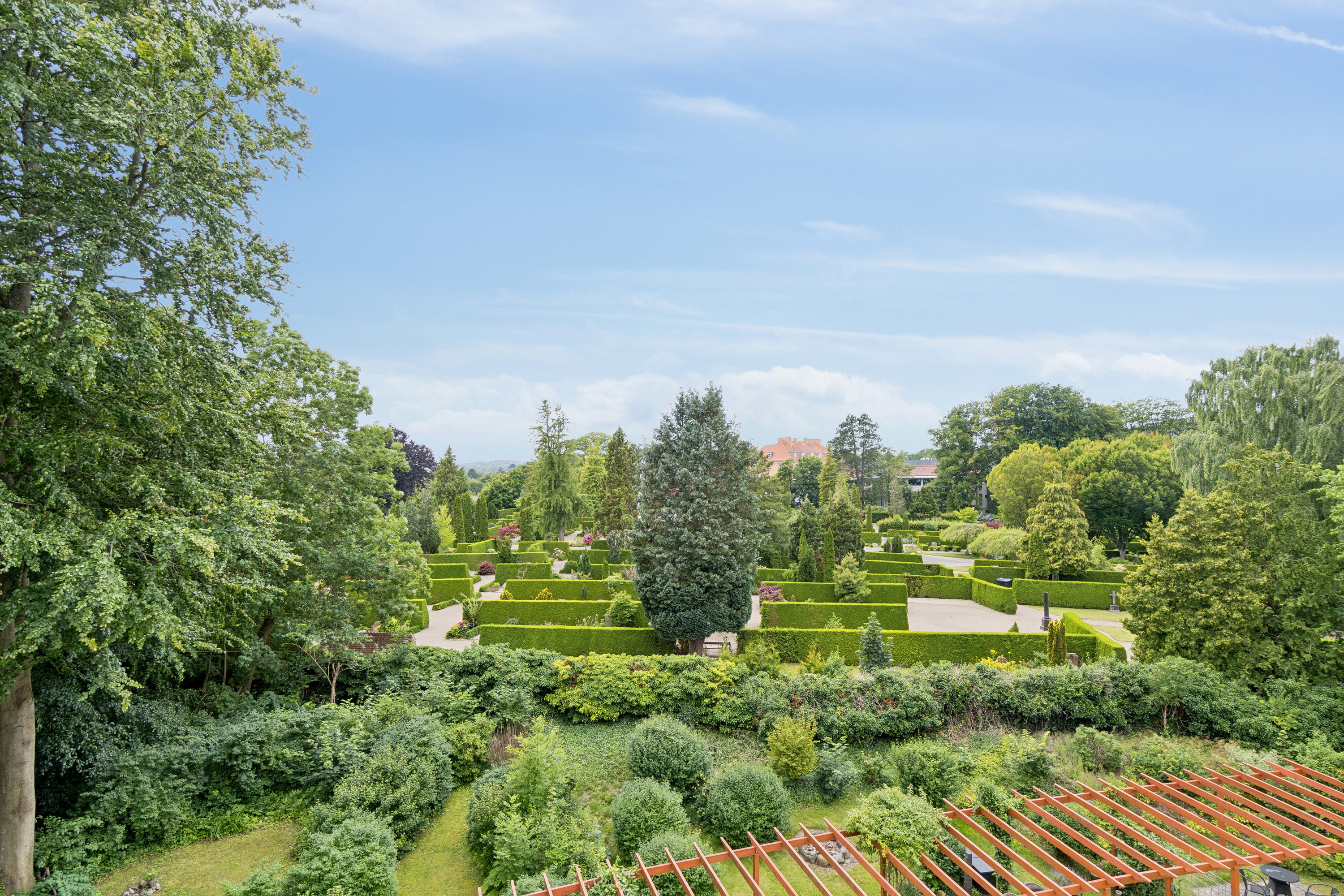 Fremhævet havudsigt billede i fuldskærmstilstand. Billede af Dronningens Vænge 11, 1. mfth., 2800 Kongens Lyngby