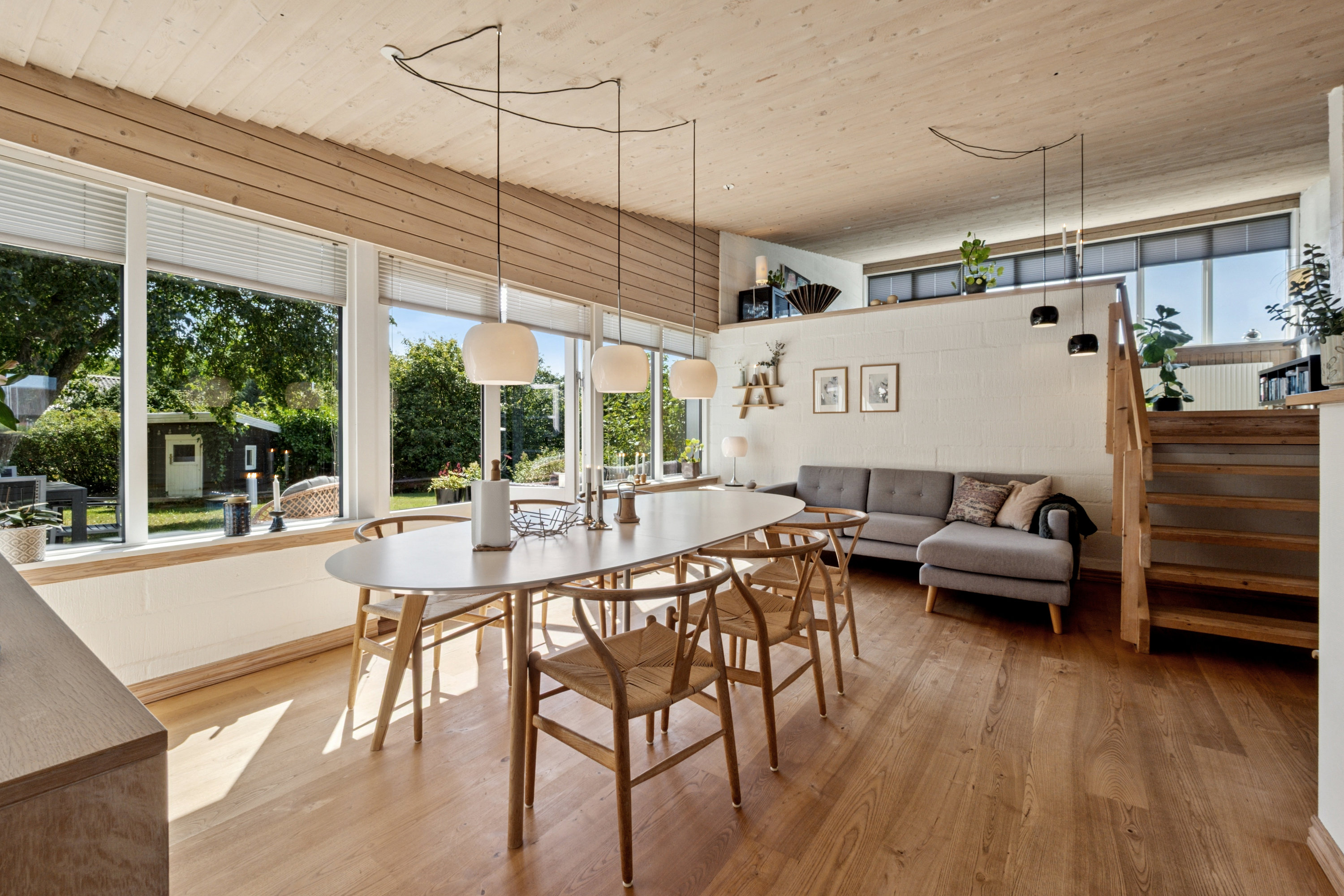 Fremhævet stue billede i fuldskærmstilstand. Billede af Fjordvænget 60, 8832 Skals