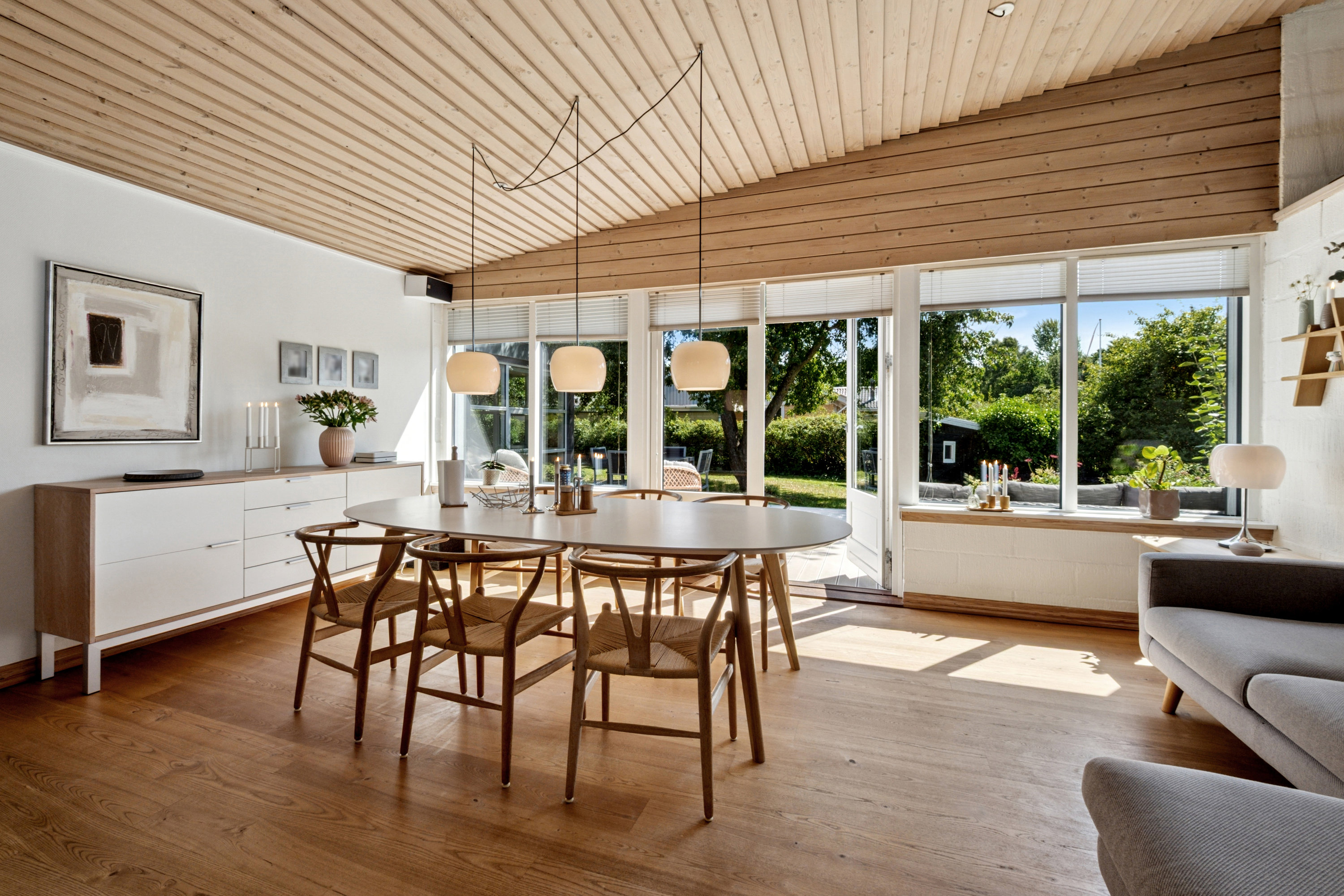 Fremhævet stue billede i fuldskærmstilstand. Billede af Fjordvænget 60, 8832 Skals