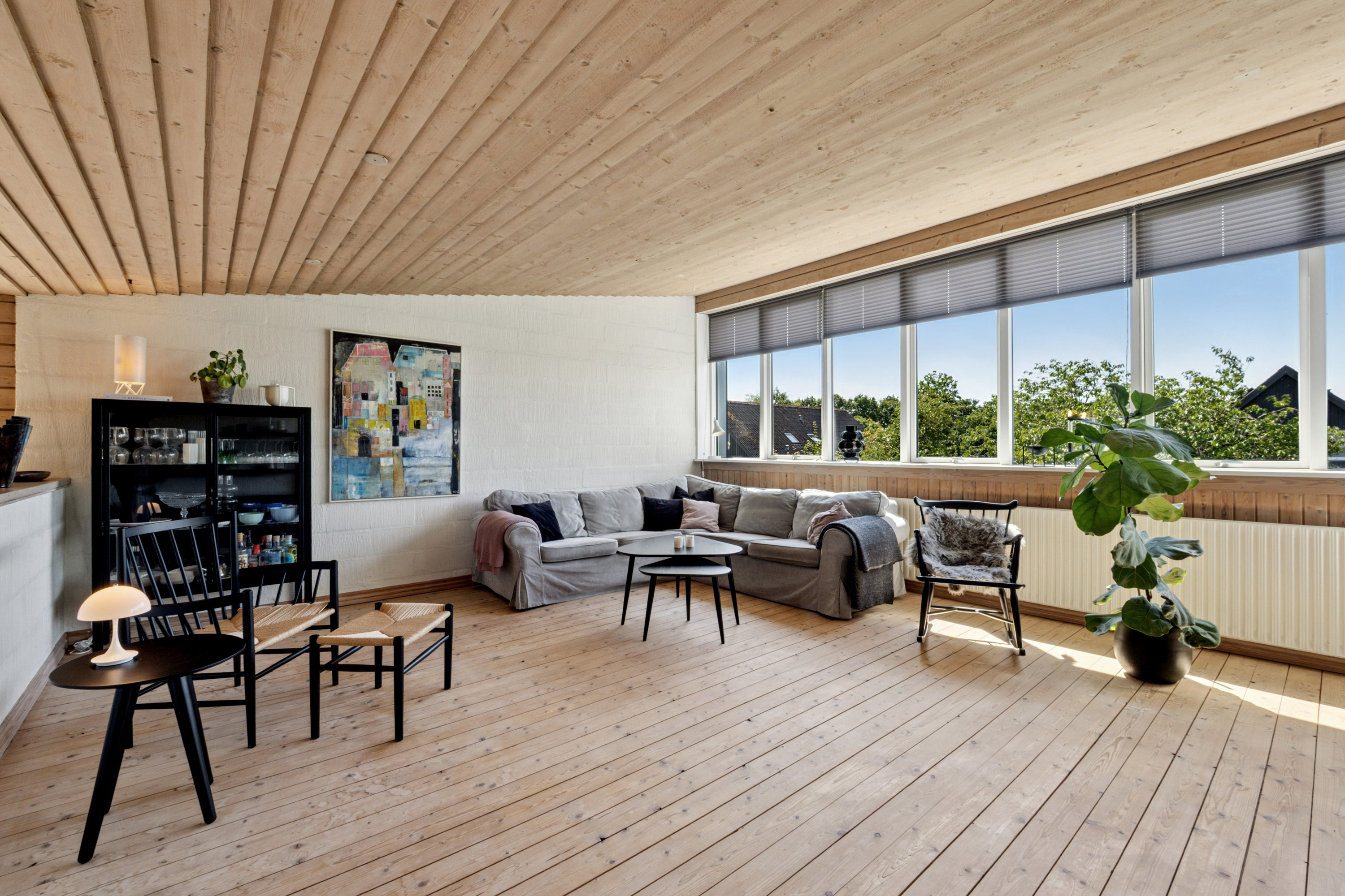 Fremhævet stue billede i fuldskærmstilstand. Billede af Fjordvænget 60, 8832 Skals