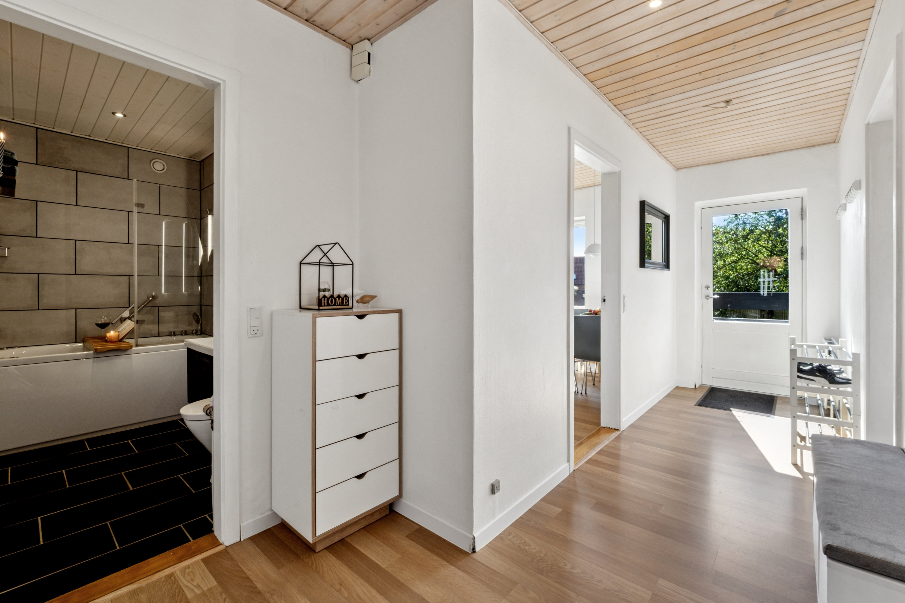 Fremhævet gang billede i fuldskærmstilstand. Billede af Reberbanen 26, 1. 2., 8800 Viborg