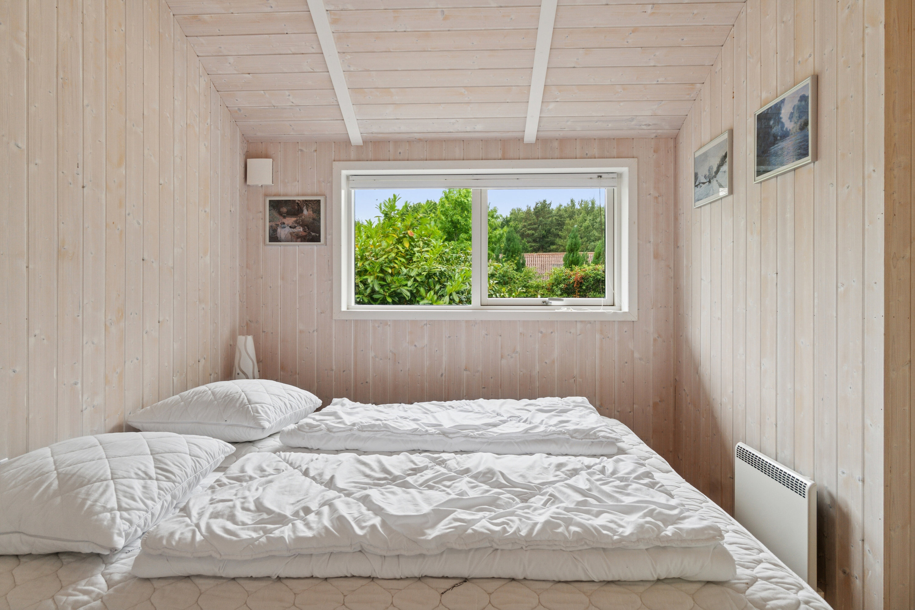 Fremhævet soveværelse billede i fuldskærmstilstand. Billede af Toftegårdsvej 34C, Hasle, 3790 Hasle