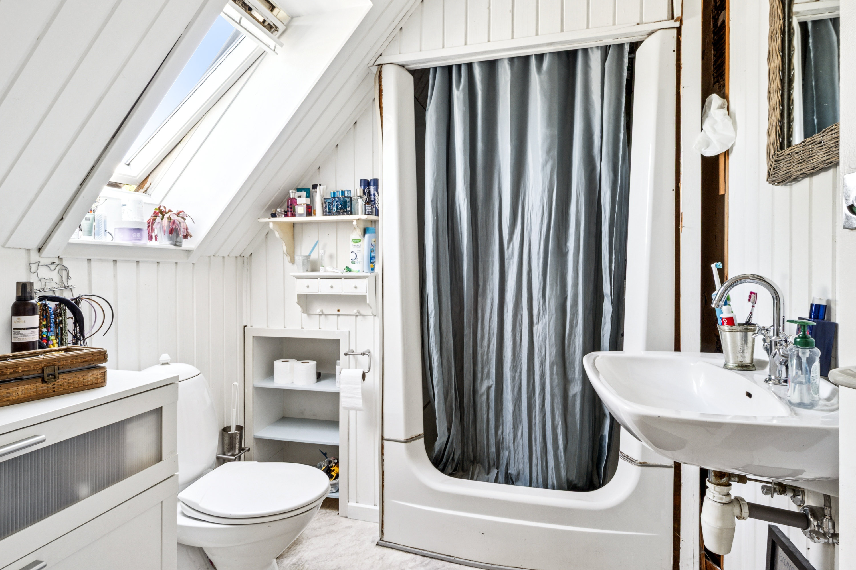 Fremhævet badeværelse billede i fuldskærmstilstand. Billede af Dalgasvej 8, 8800 Viborg