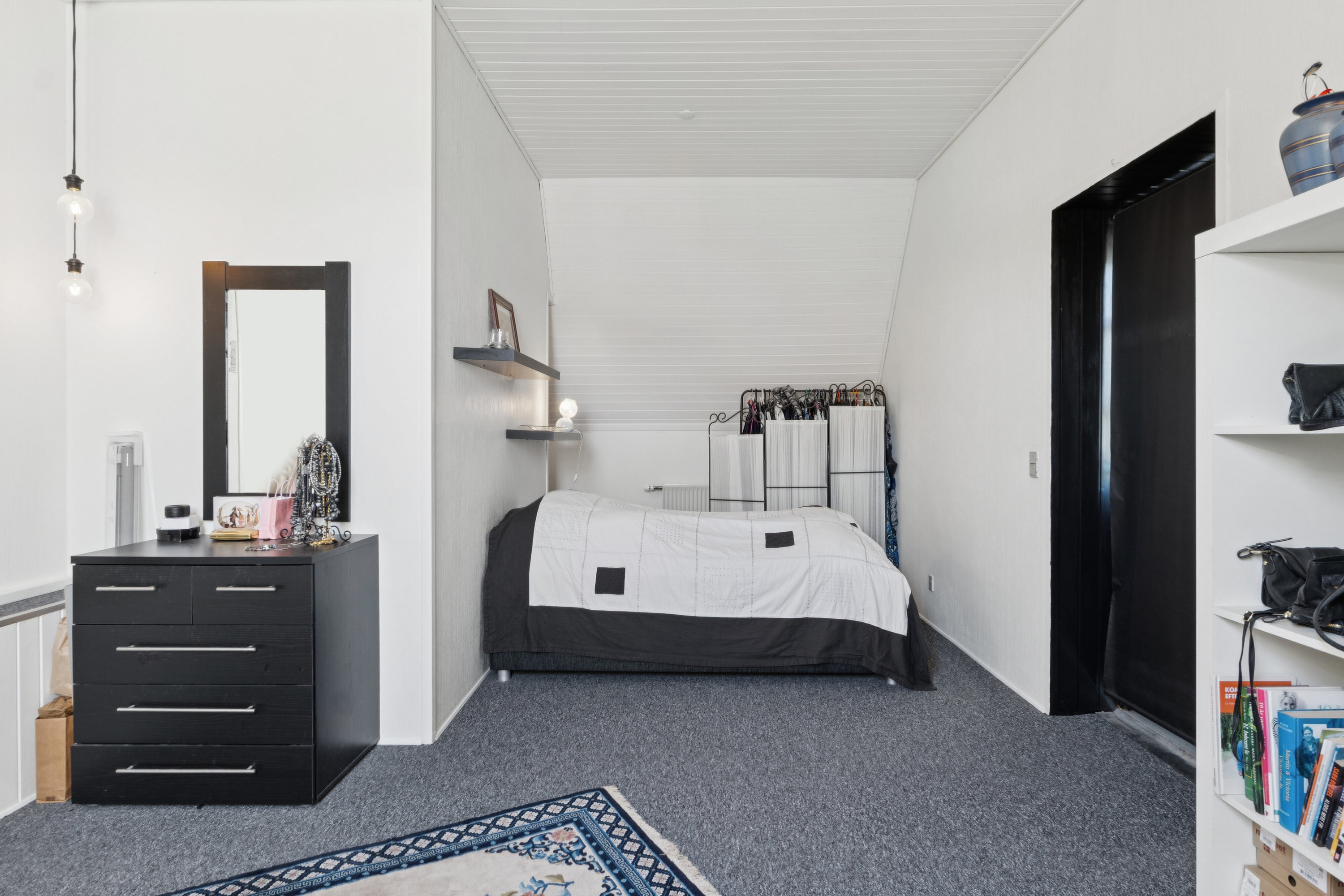 Fremhævet soveværelse billede i fuldskærmstilstand. Billede af Grønnegyden 49, Stige, 5270 Odense N