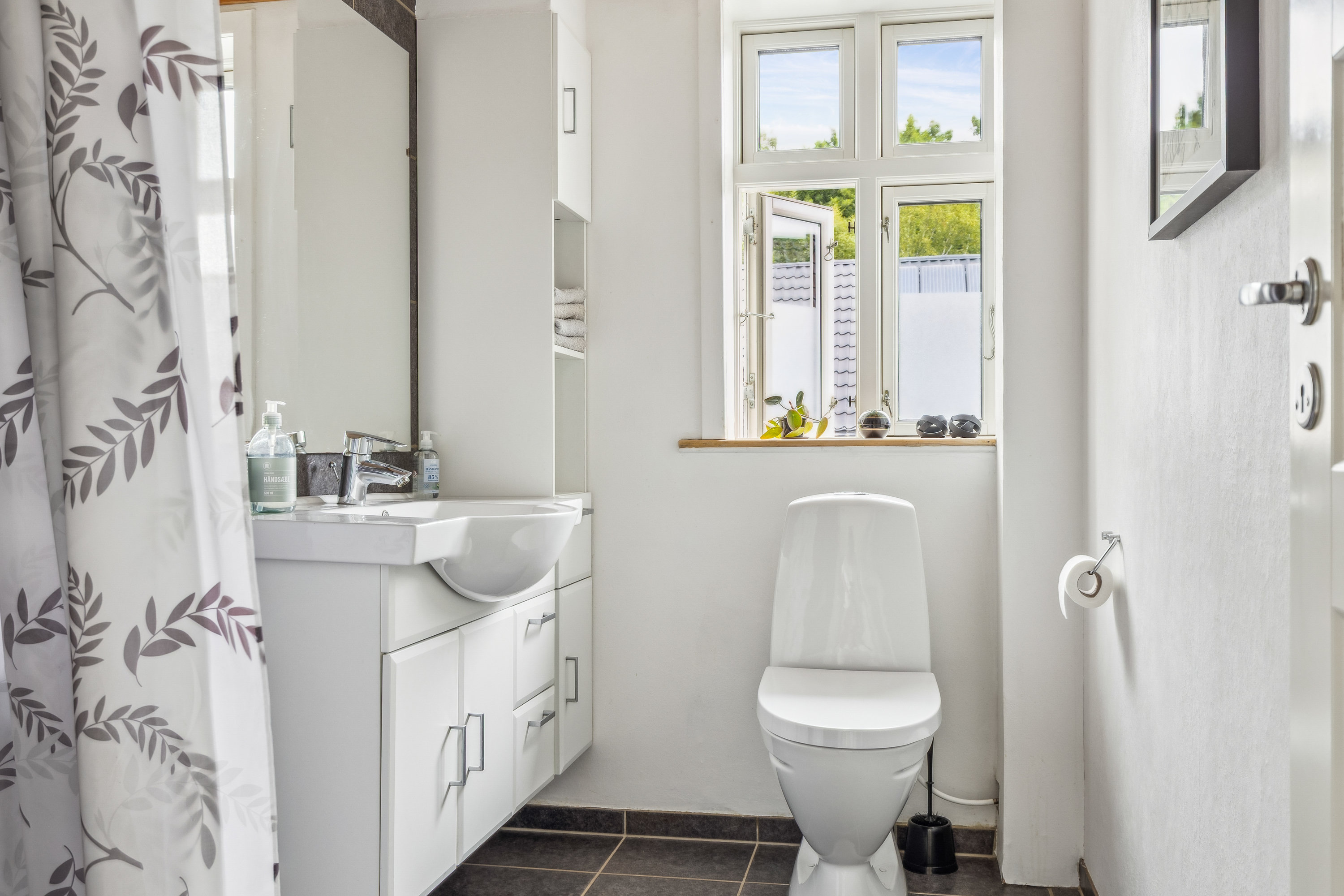 Fremhævet badeværelse billede i fuldskærmstilstand. Billede af Nakke Nord 74, Nakke, 4500 Nykøbing Sj