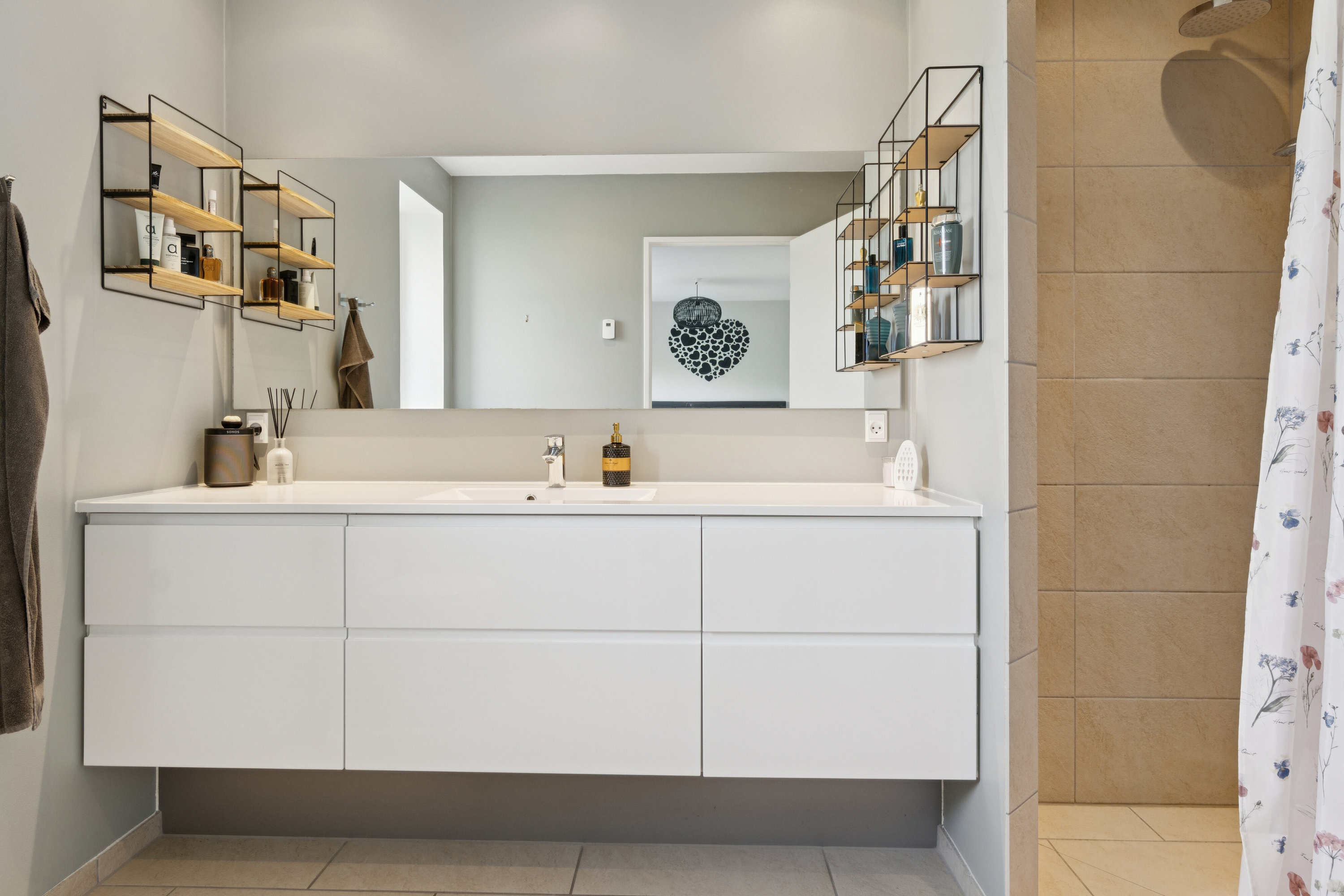 Fremhævet badeværelse billede i fuldskærmstilstand. Billede af Tårnvænget 30, Kregme Syd, 3300 Frederiksværk