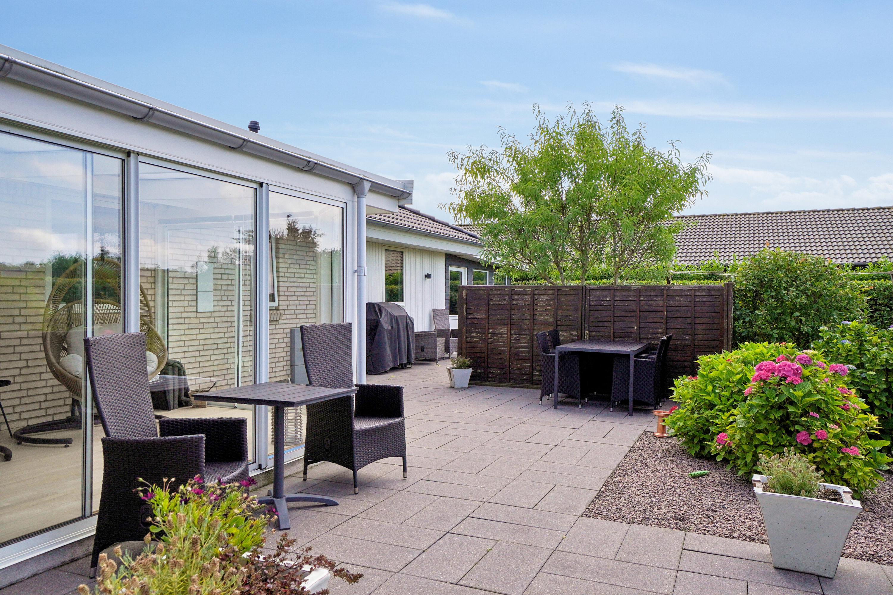 Fremhævet terrasse billede i fuldskærmstilstand. Billede af Tårnvænget 30, Kregme Syd, 3300 Frederiksværk