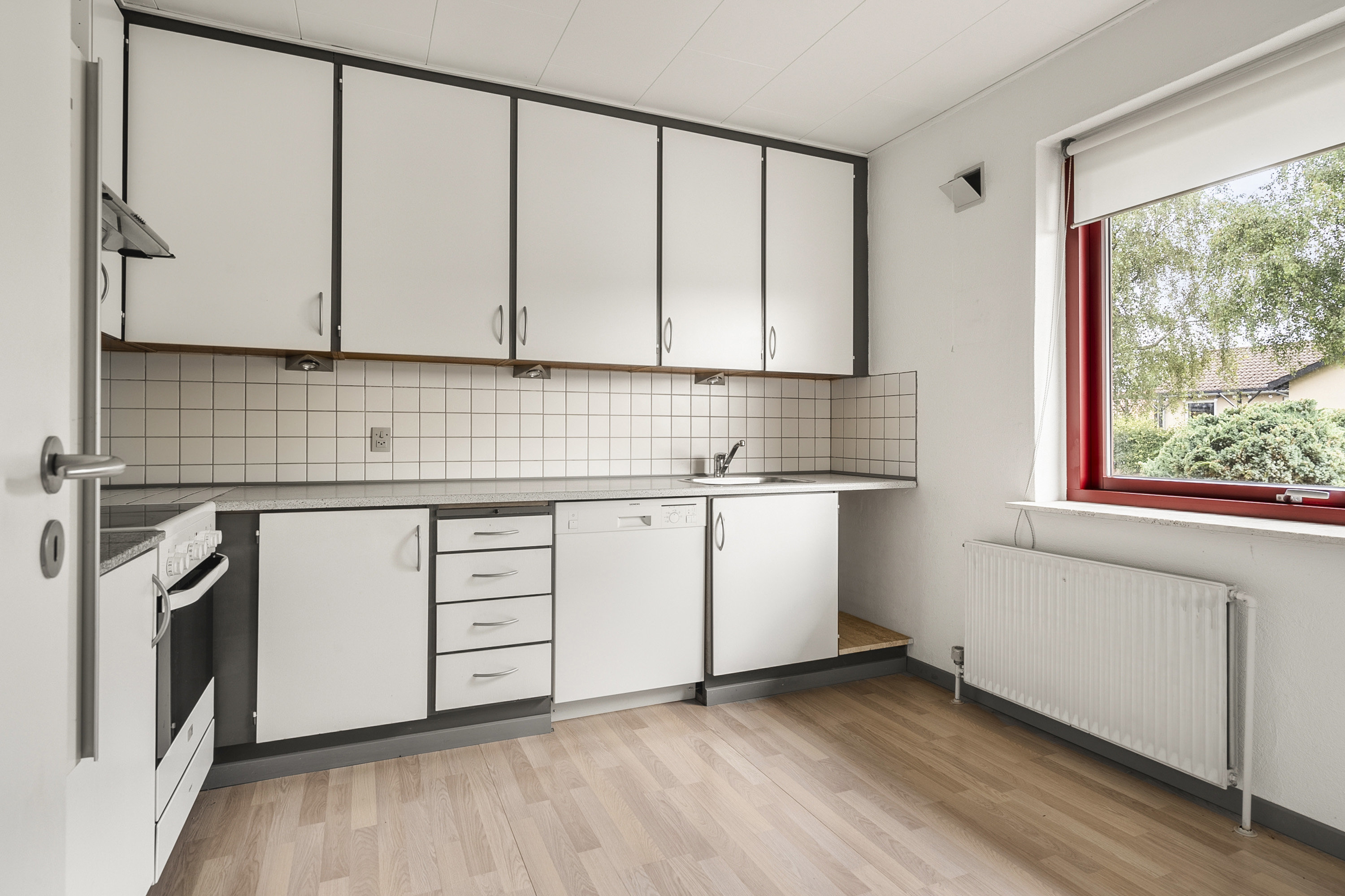 Fremhævet køkken billede i fuldskærmstilstand. Billede af Rosenvænget 3, 6800 Varde