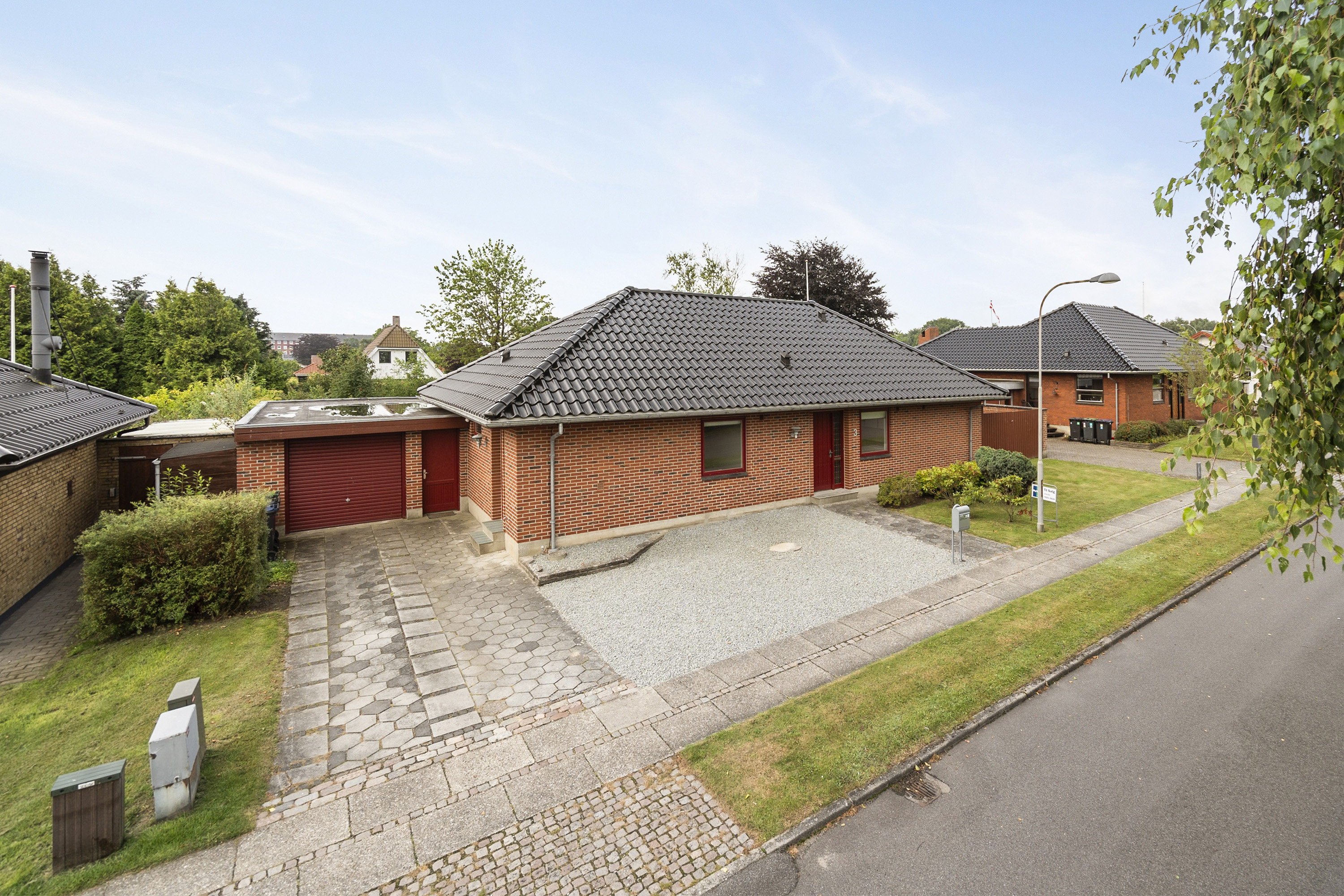 Fremhævet ejendommen billede i fuldskærmstilstand. Billede af Rosenvænget 3, 6800 Varde