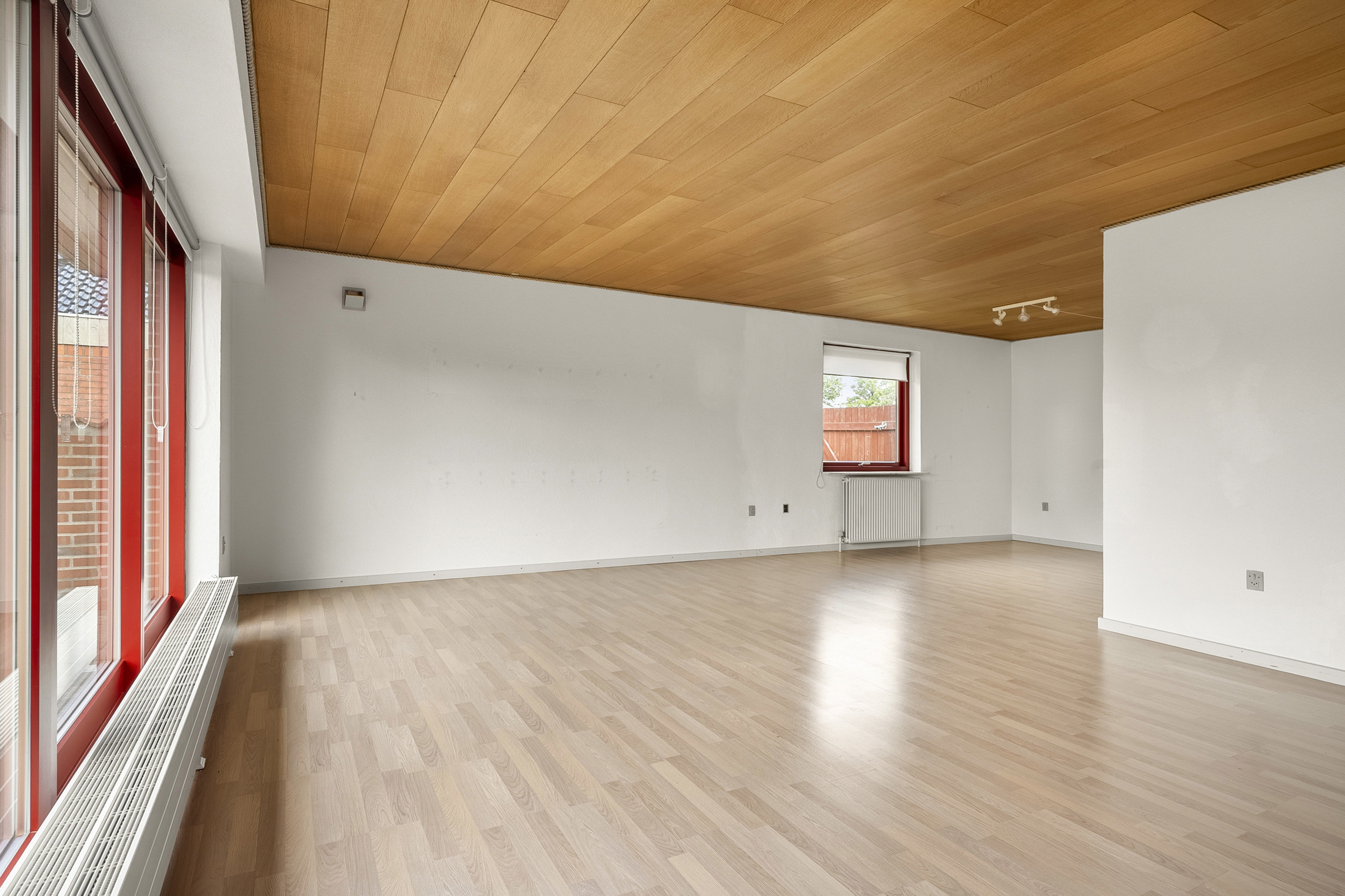 Fremhævet stue billede i fuldskærmstilstand. Billede af Rosenvænget 3, 6800 Varde