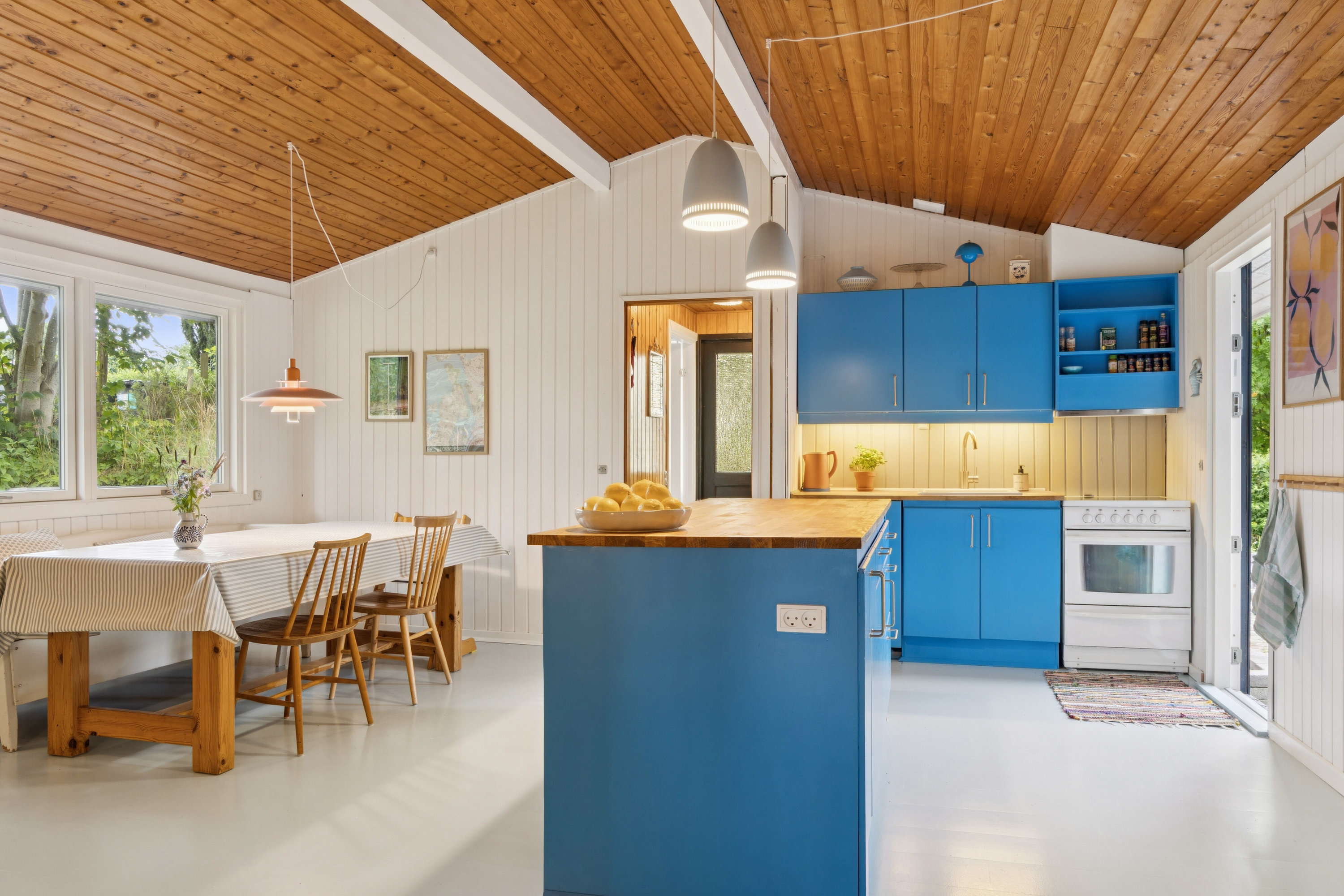 Fremhævet køkken billede i fuldskærmstilstand. Billede af Skadevænget 20, Vellerup, 4050 Skibby