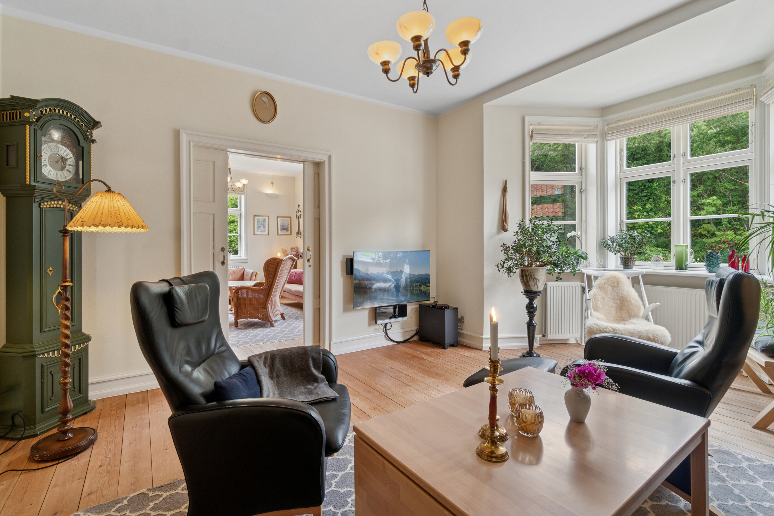 Fremhævet stue billede i fuldskærmstilstand. Billede af Haslevej 106, Rønne, 3700 Rønne