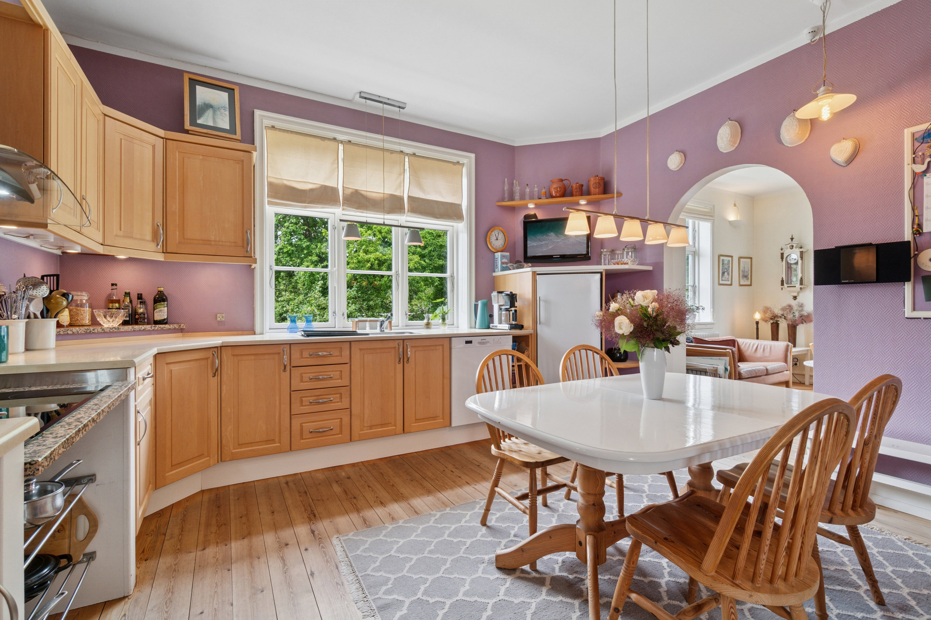 Fremhævet køkken billede i fuldskærmstilstand. Billede af Haslevej 106, Rønne, 3700 Rønne