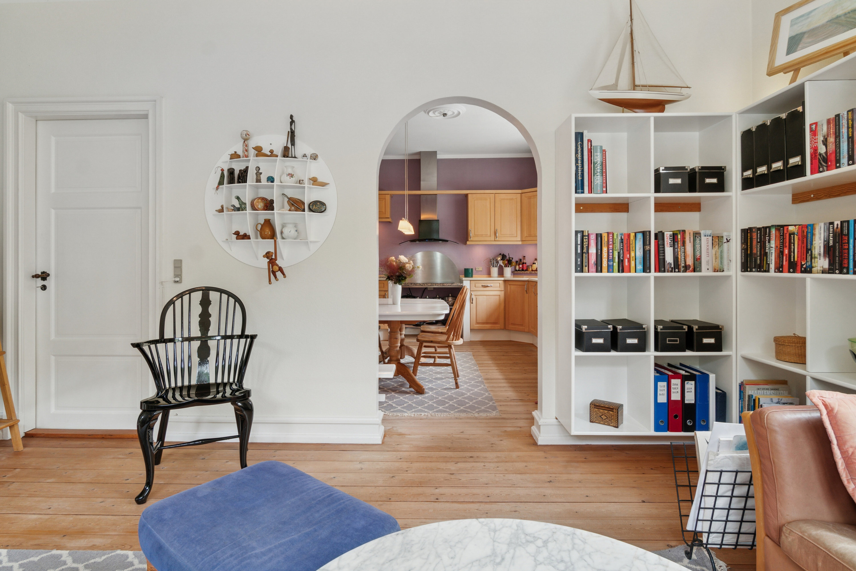 Fremhævet stue billede i fuldskærmstilstand. Billede af Haslevej 106, Rønne, 3700 Rønne