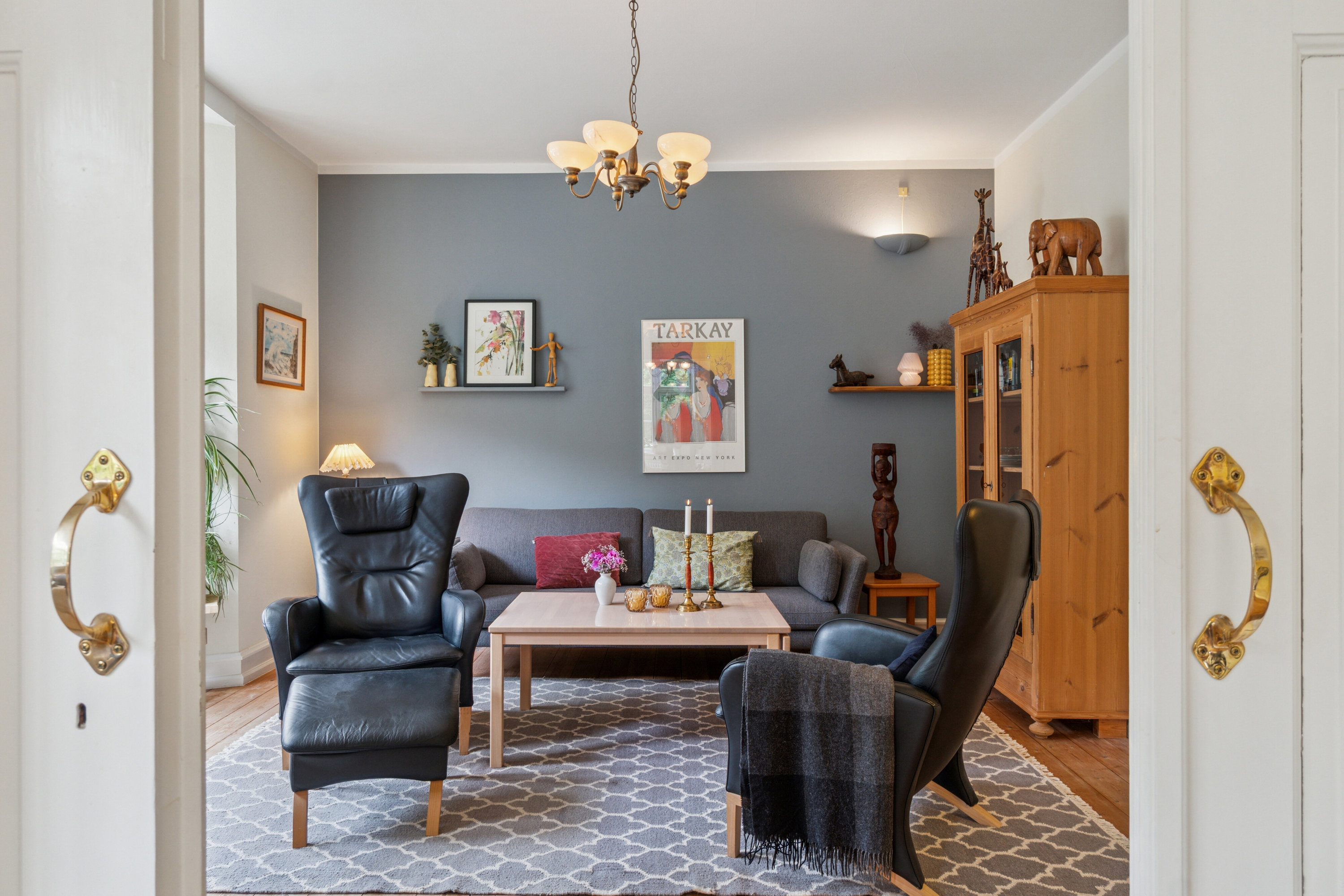 Fremhævet stue billede i fuldskærmstilstand. Billede af Haslevej 106, Rønne, 3700 Rønne