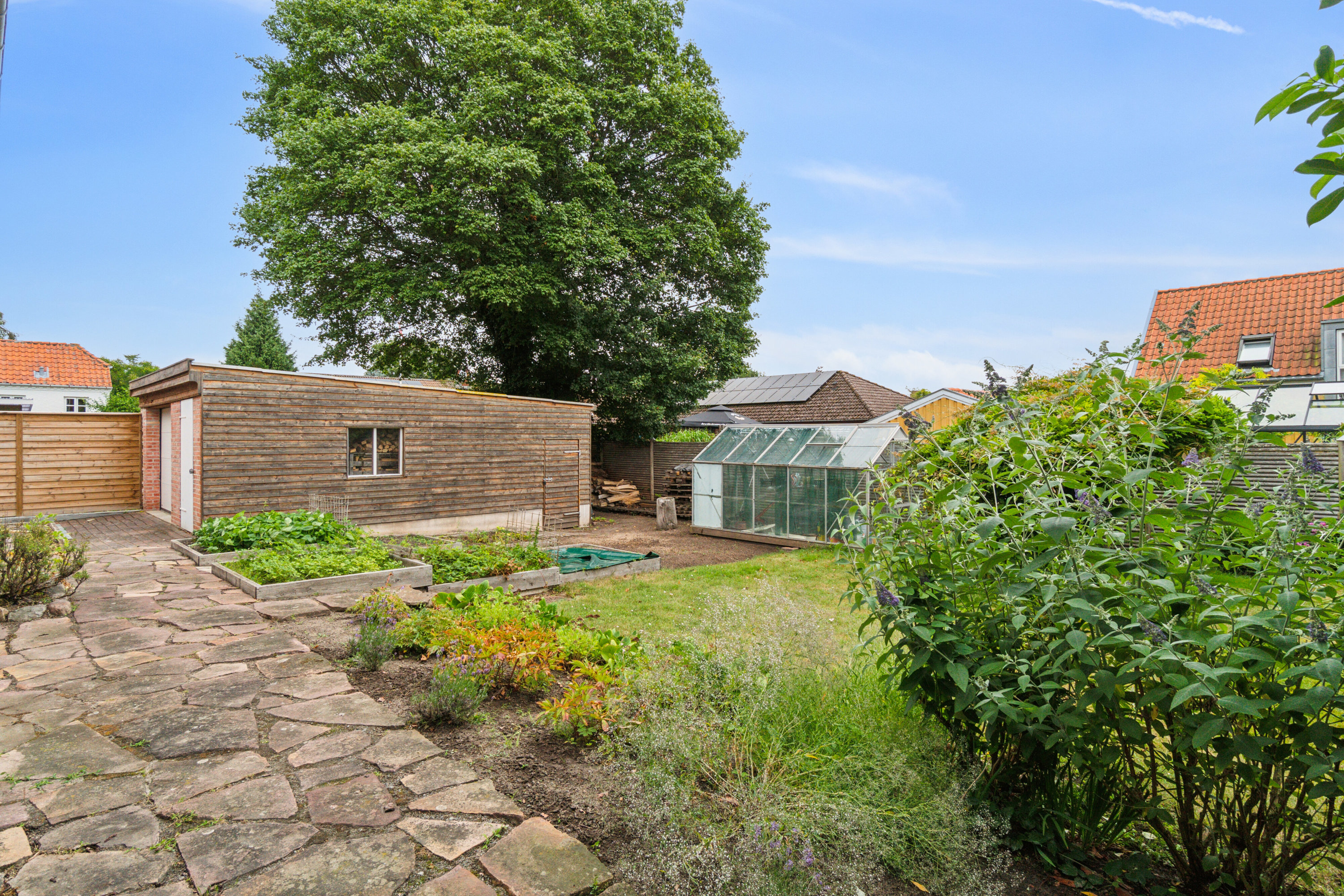 Fremhævet udendørs billede i fuldskærmstilstand. Billede af Haslevej 106, Rønne, 3700 Rønne