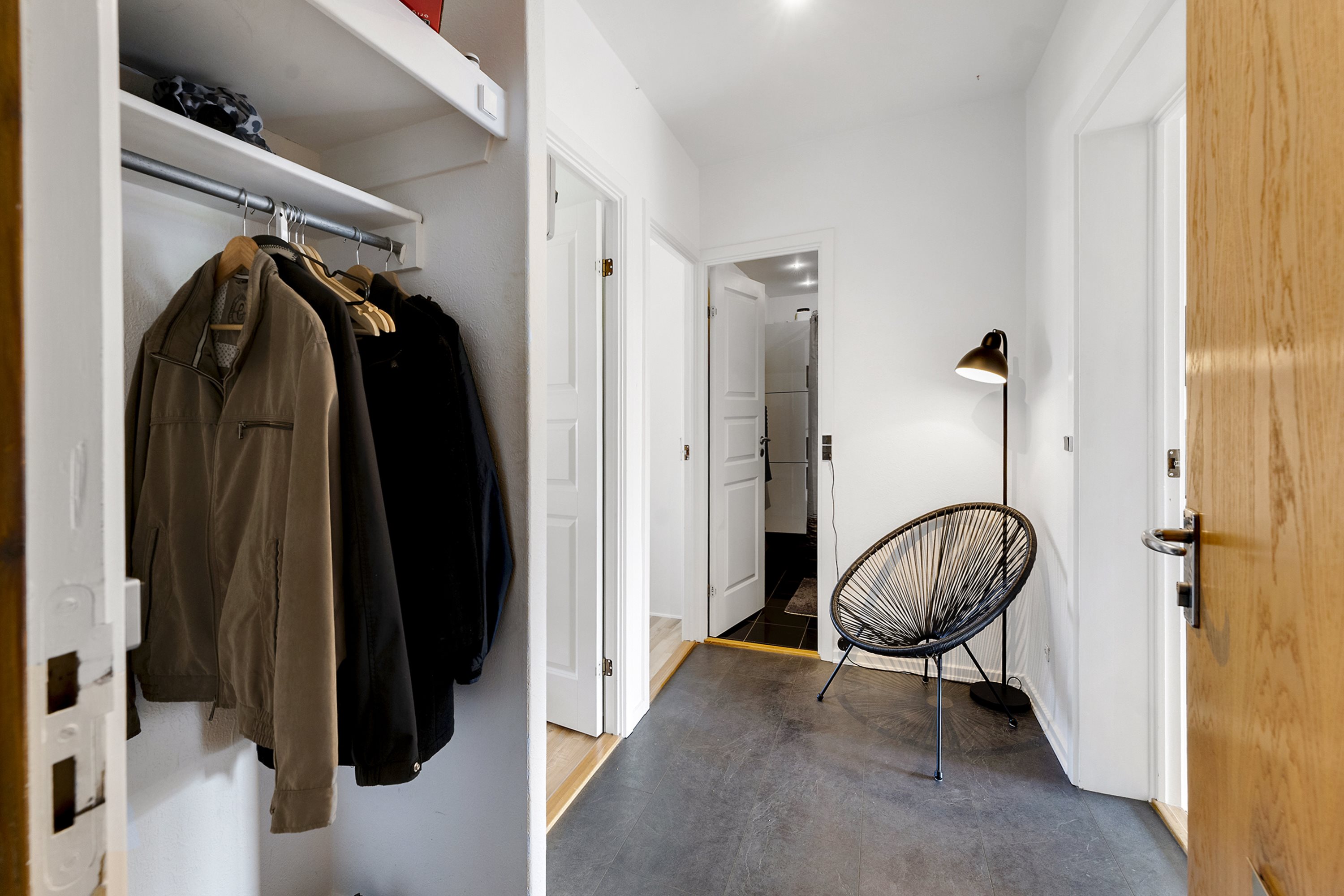 Fremhævet entré billede i fuldskærmstilstand. Billede af Løvenholmvej 4C, 1. tv., 8930 Randers NØ