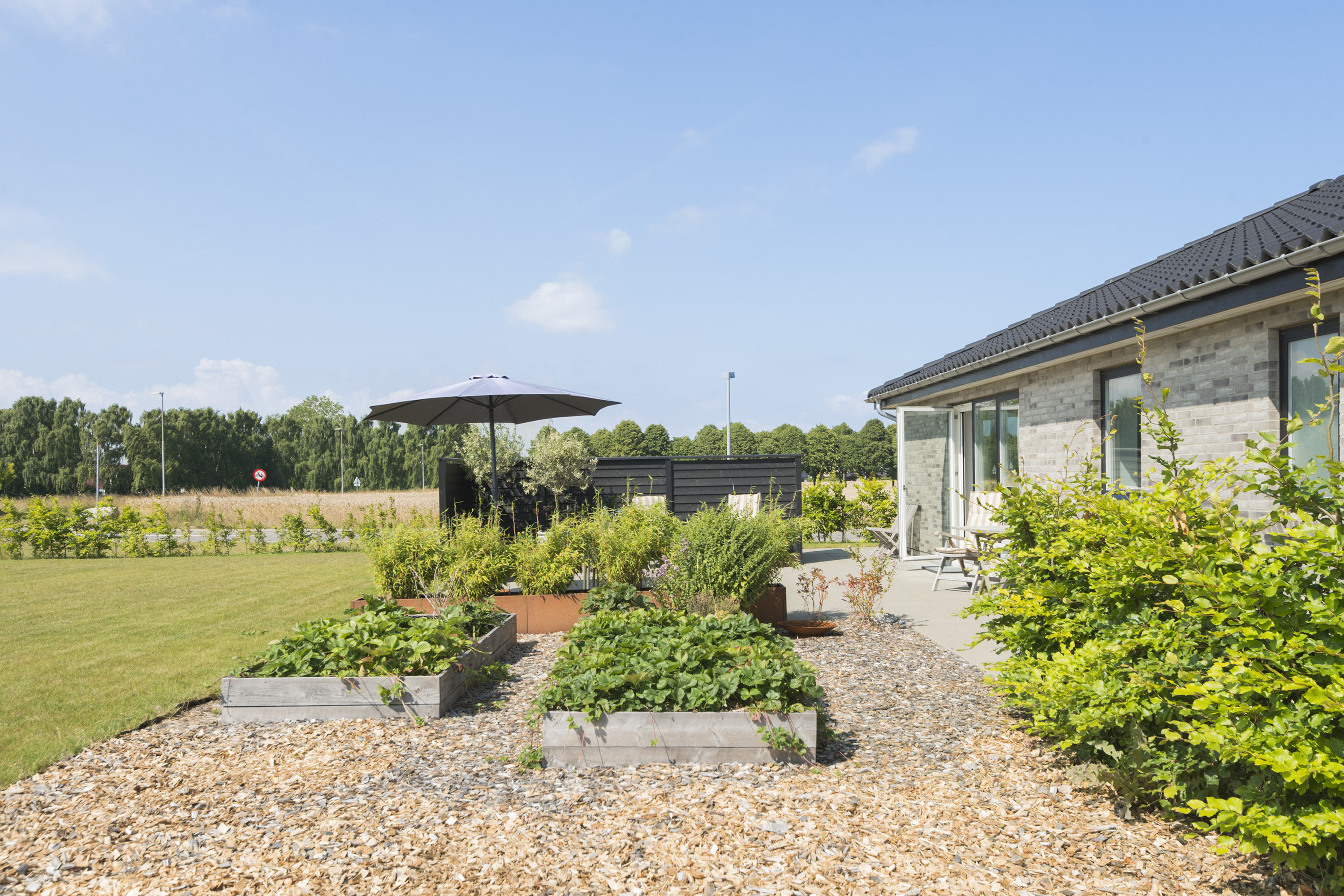 Fremhævet ejendommen billede i fuldskærmstilstand. Billede af Valnøddevænget 2, Saksild, 8300 Odder