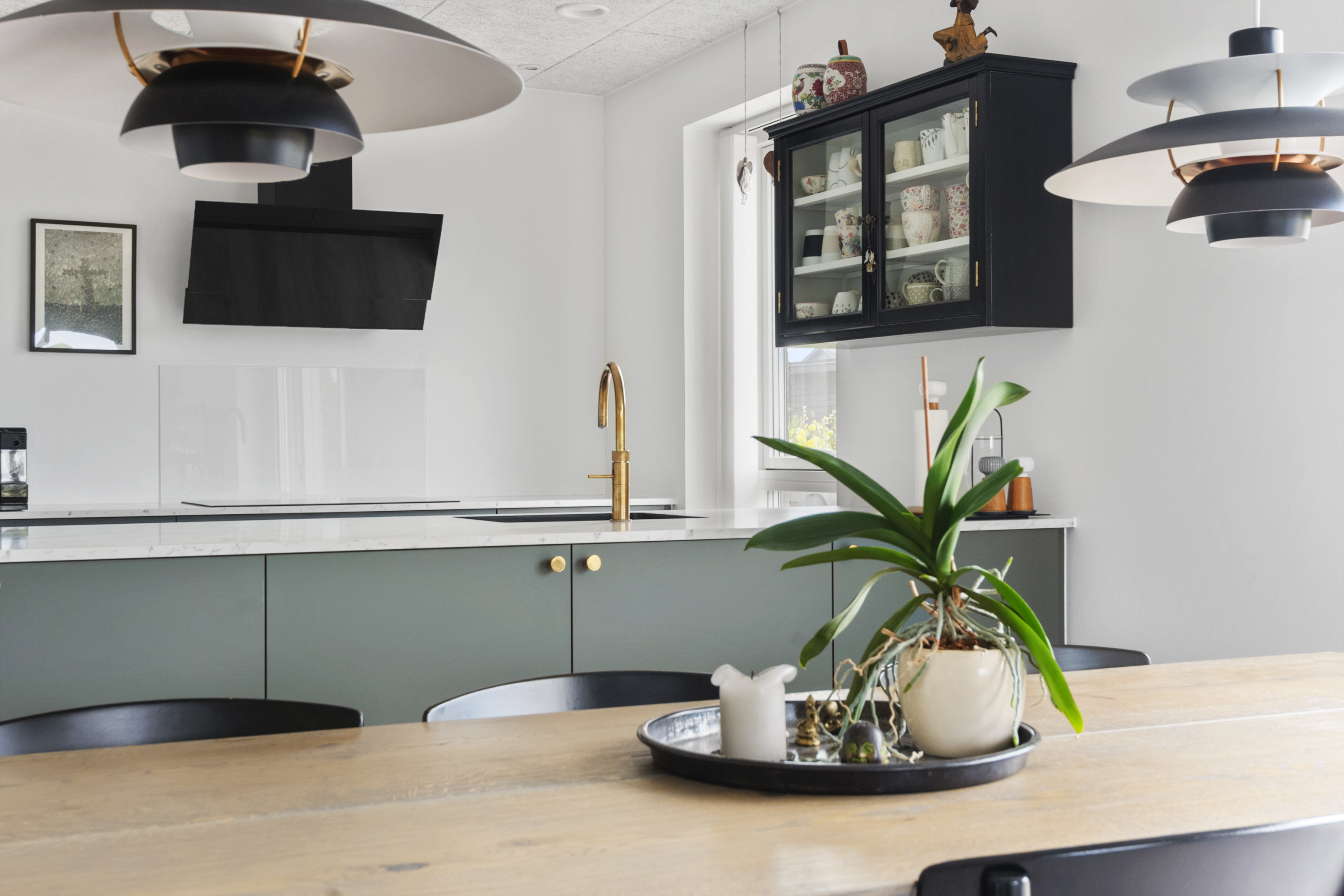 Fremhævet køkken billede i fuldskærmstilstand. Billede af Valnøddevænget 2, Saksild, 8300 Odder