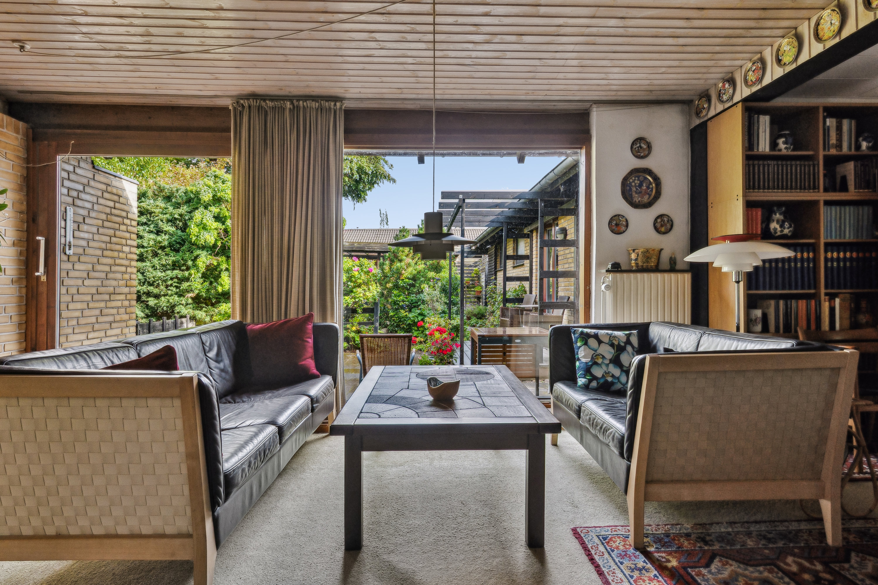 Fremhævet stue billede i fuldskærmstilstand. Billede af Safirvej 25, 8541 Skødstrup