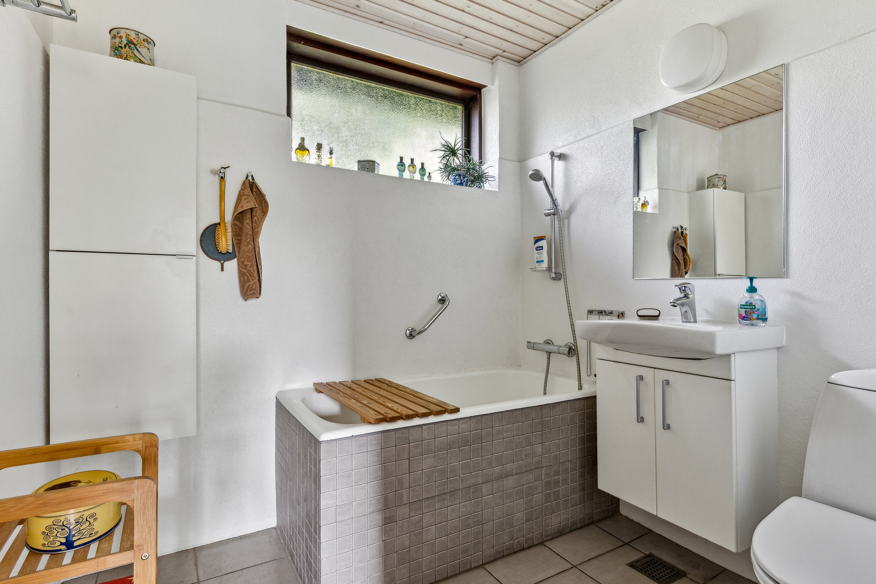 Fremhævet badeværelse billede i fuldskærmstilstand. Billede af Safirvej 25, 8541 Skødstrup