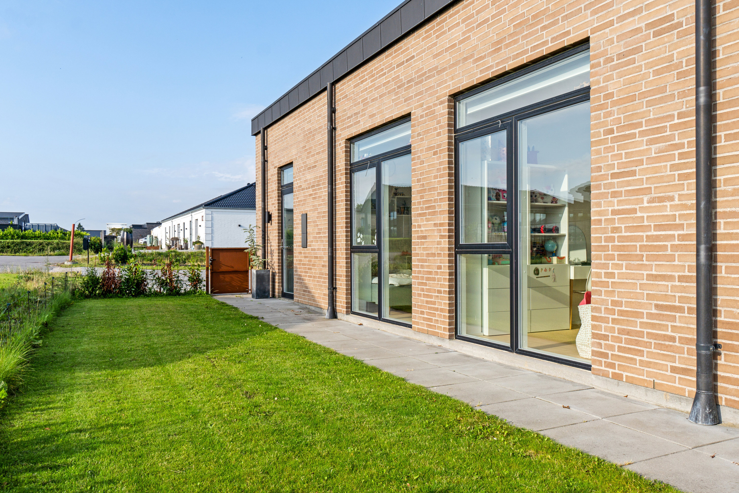 Fremhævet set fra haven billede i fuldskærmstilstand. Billede af Stjernebakken 85, 4200 Slagelse