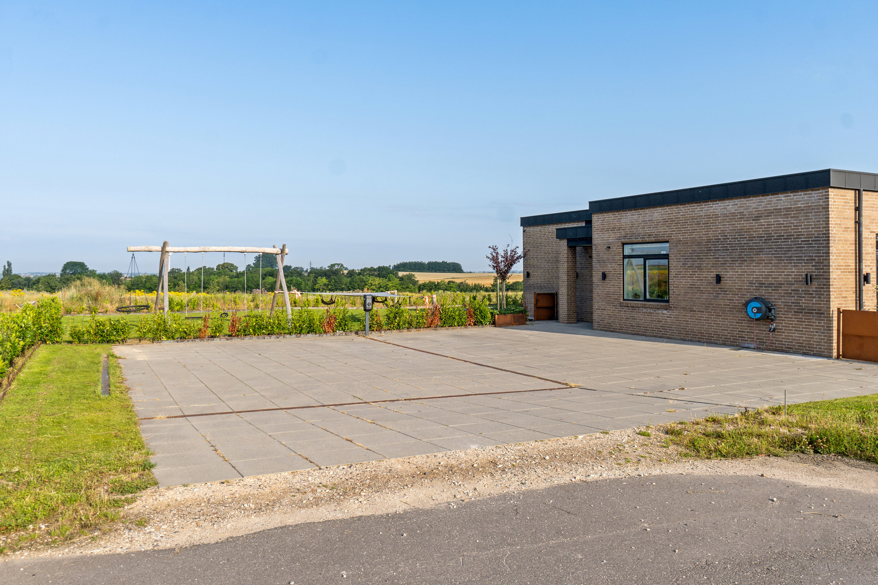 Fremhævet set fra vejen billede i fuldskærmstilstand. Billede af Stjernebakken 85, 4200 Slagelse