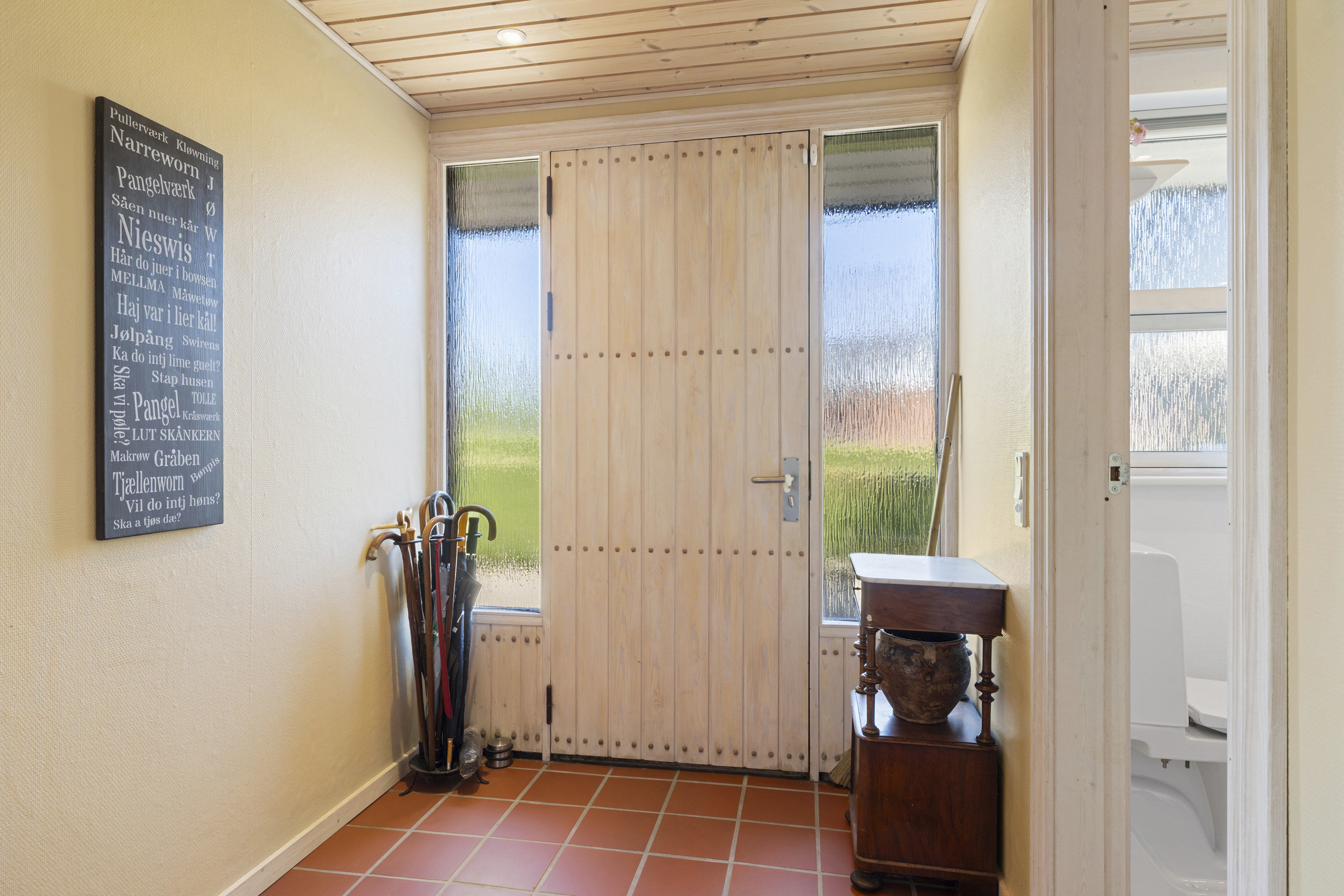 Fremhævet gang billede i fuldskærmstilstand. Billede af Præstegårdsvej 21, Gærum, 9900 Frederikshavn