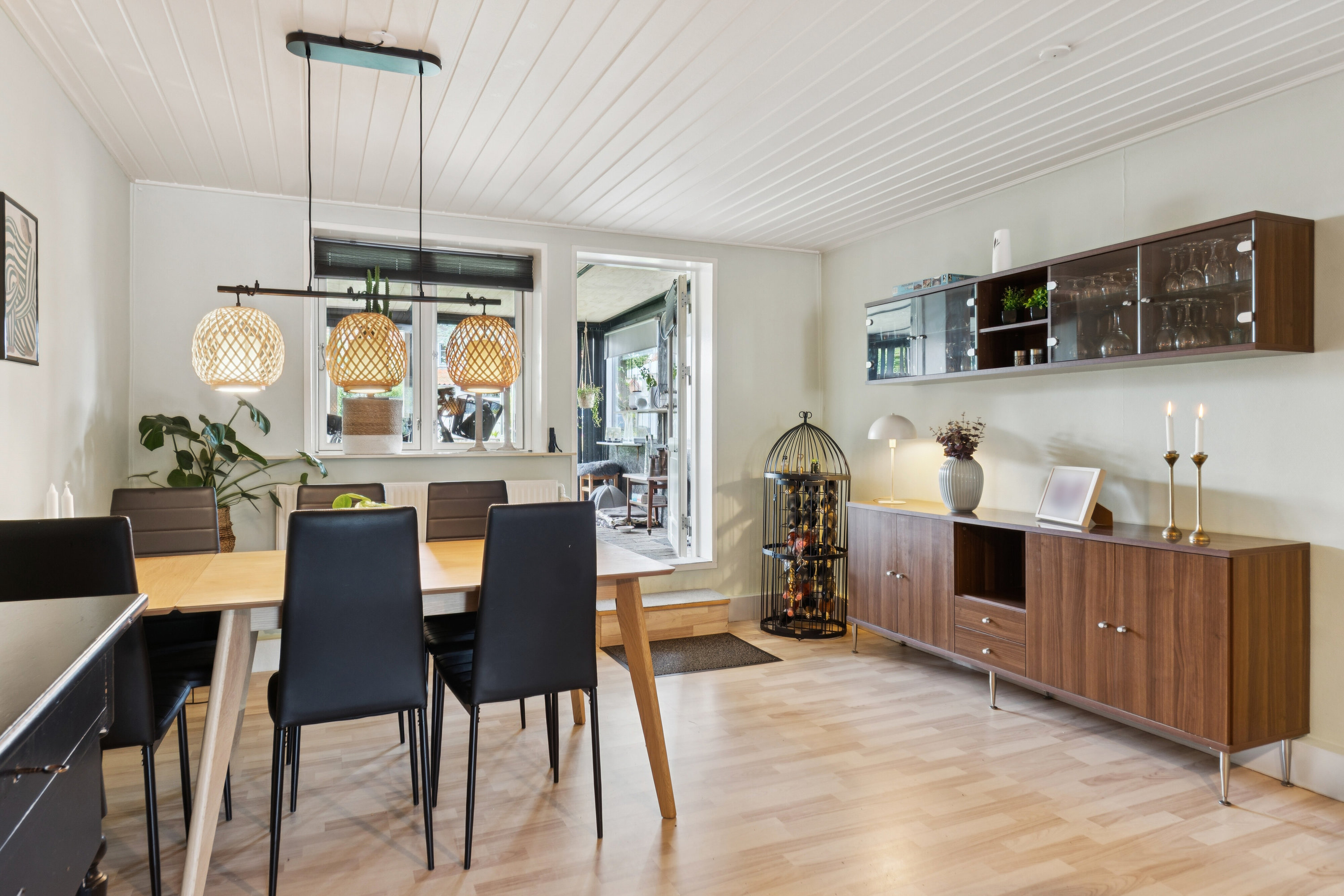 Fremhævet spisestue billede i fuldskærmstilstand. Billede af Bergmannsvej 34, Thurø, 5700 Svendborg