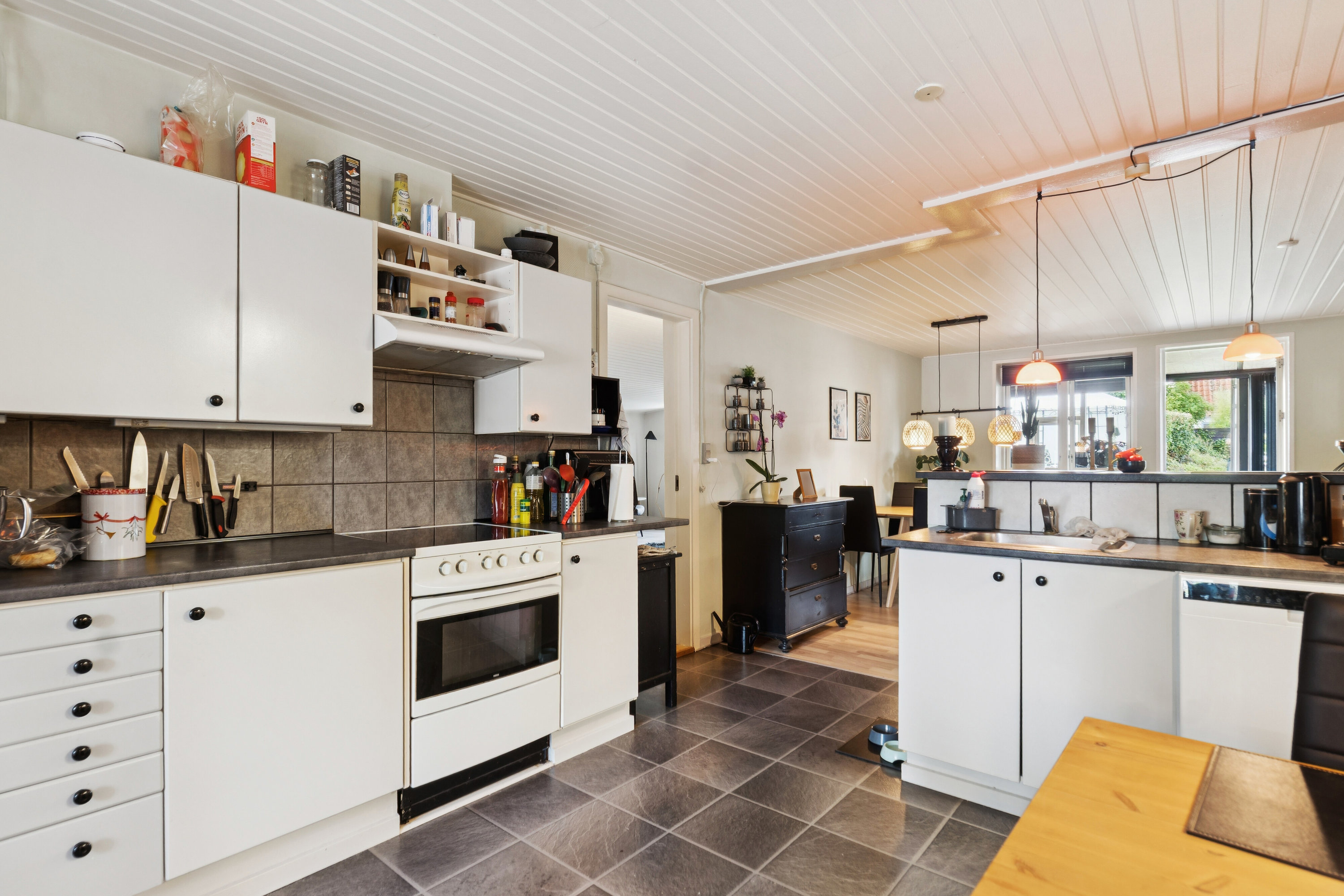 Fremhævet køkken billede i fuldskærmstilstand. Billede af Bergmannsvej 34, Thurø, 5700 Svendborg