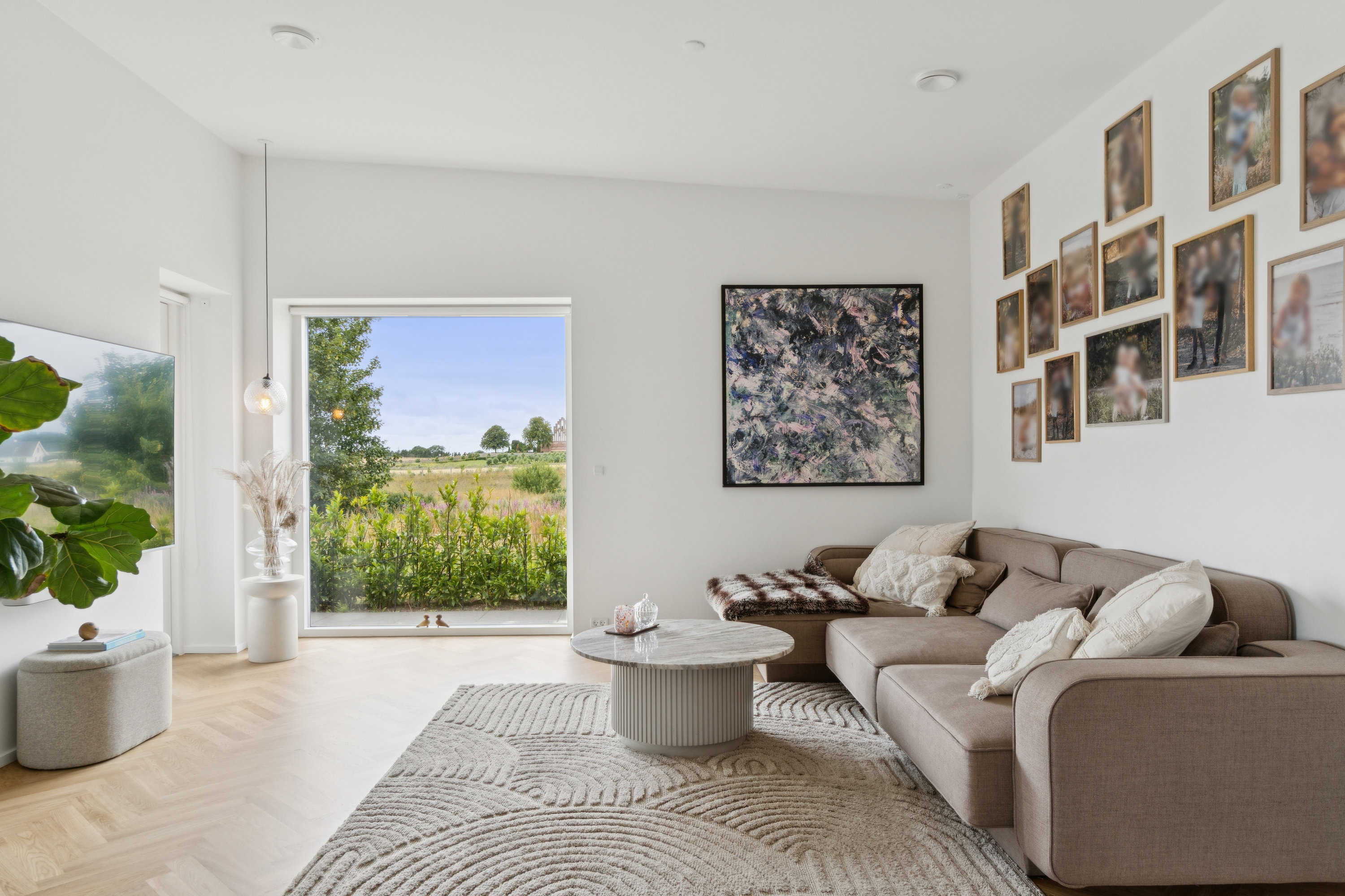 Fremhævet  billede i fuldskærmstilstand. Billede af Små Gryde 13, 2765 Smørum