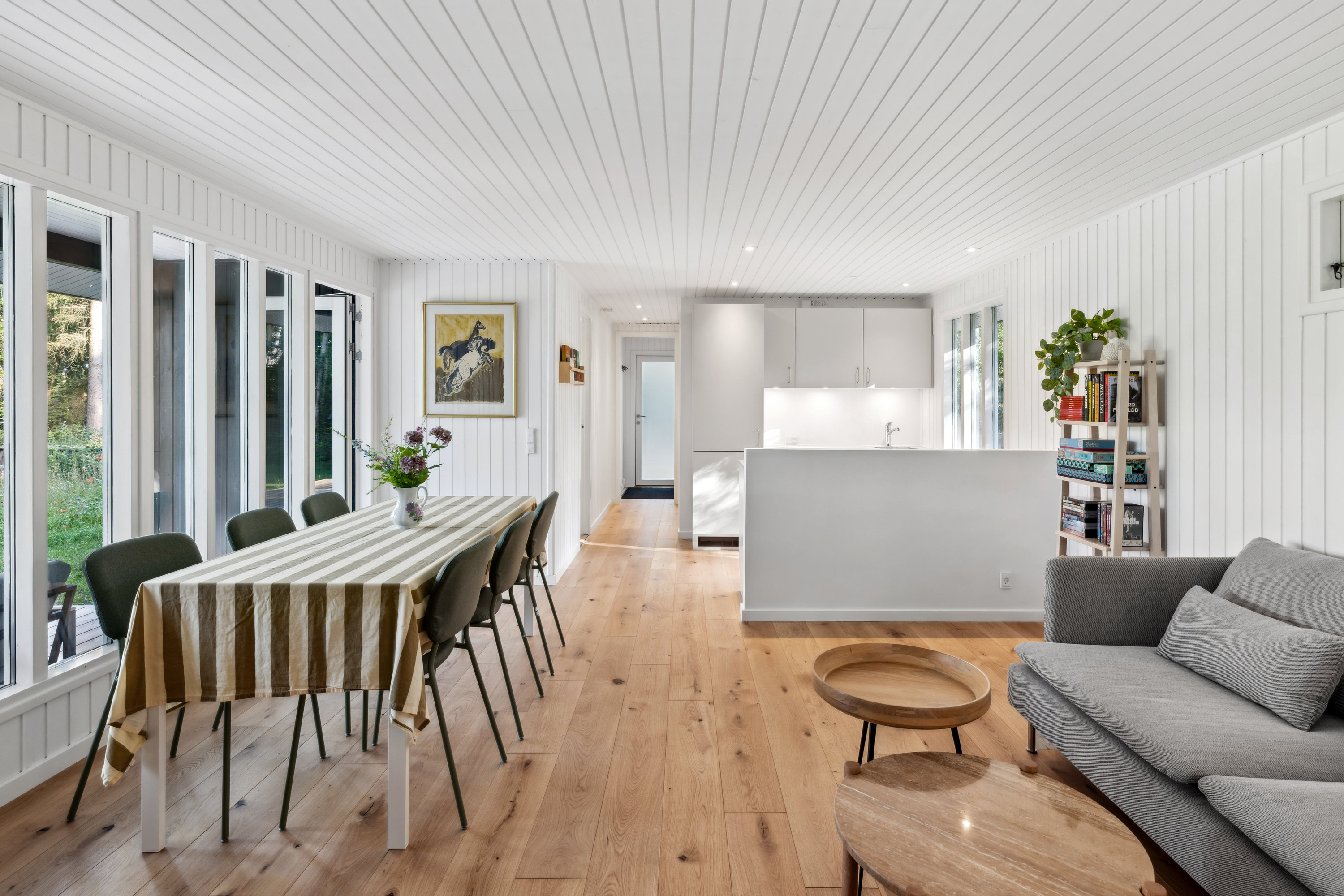 Fremhævet stue billede i fuldskærmstilstand. Billede af Klokkegrund 9B, Øer Strand, 8400 Ebeltoft