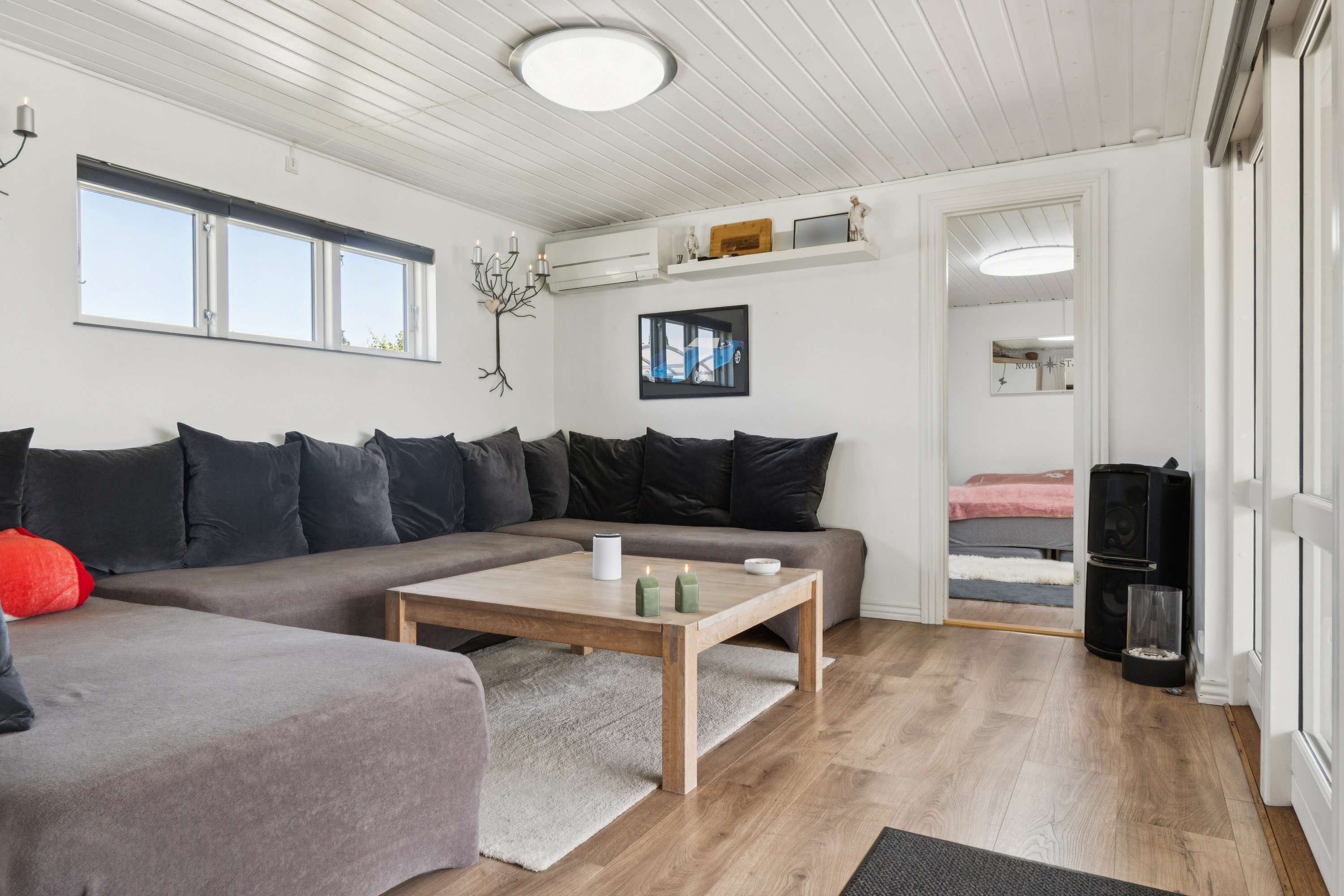 Fremhævet stue billede i fuldskærmstilstand. Billede af Vibekæret 32, Englerup, 4060 Kirke Såby