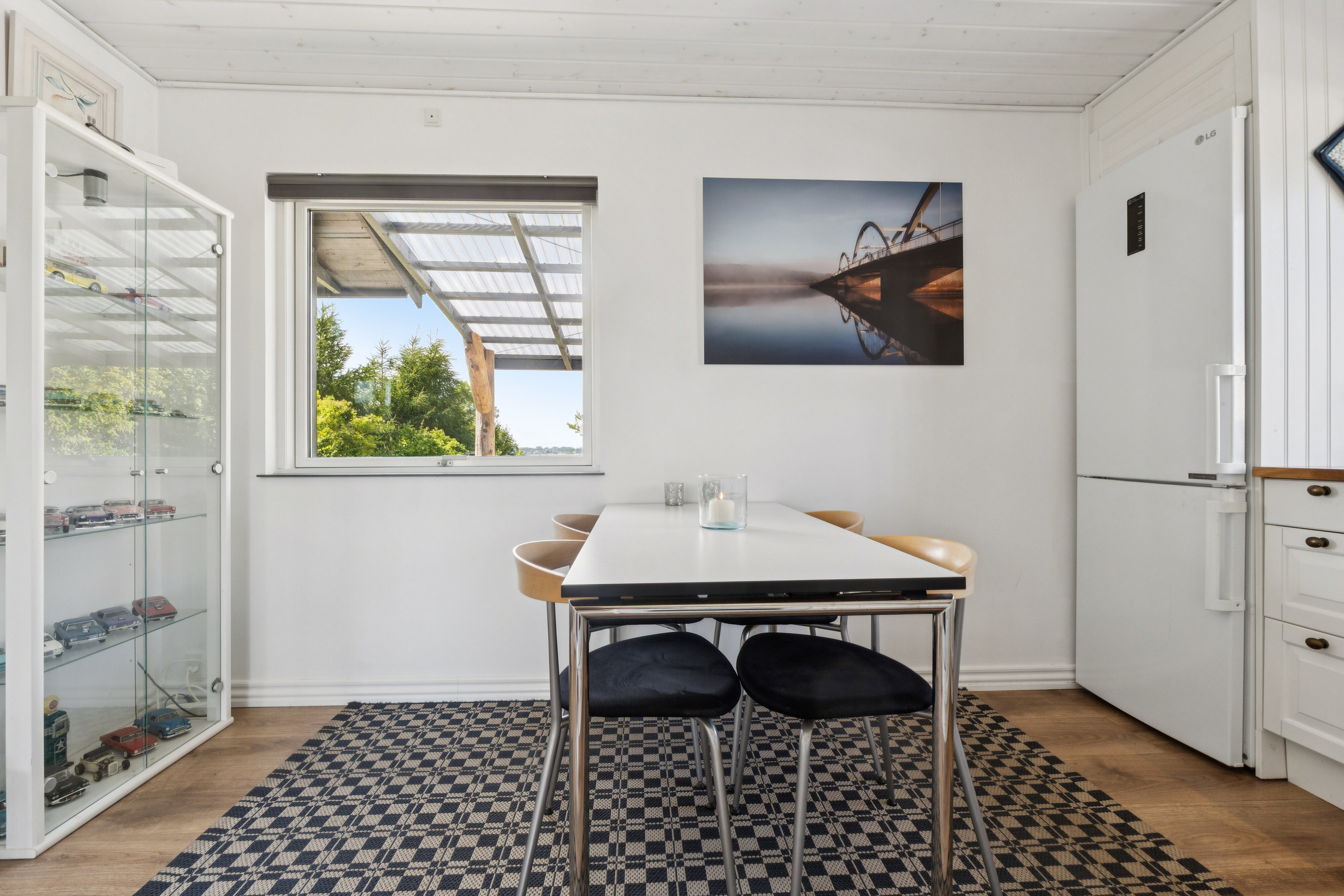 Fremhævet spisestue billede i fuldskærmstilstand. Billede af Vibekæret 32, Englerup, 4060 Kirke Såby