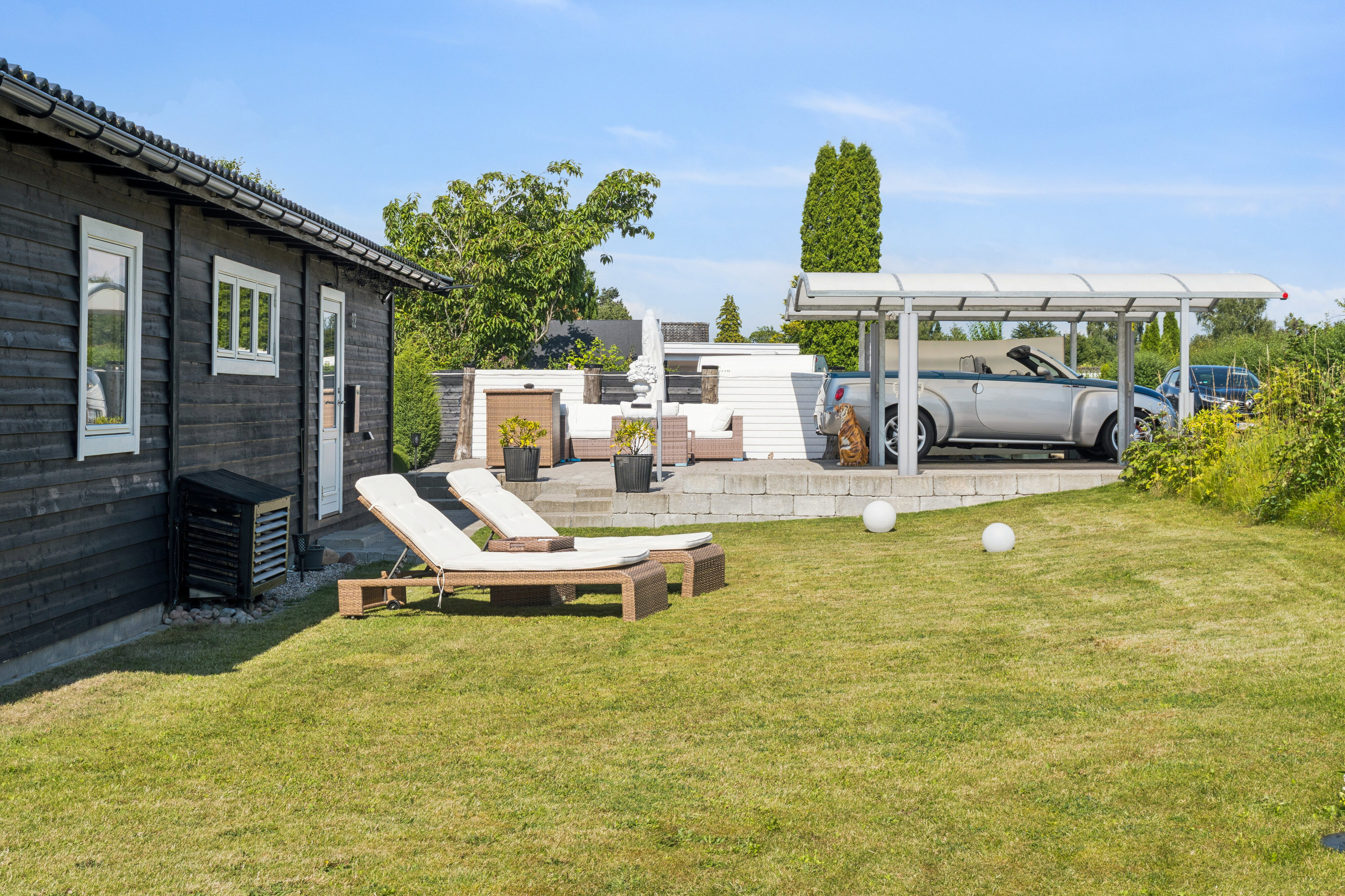 Fremhævet set fra haven billede i fuldskærmstilstand. Billede af Vibekæret 32, Englerup, 4060 Kirke Såby