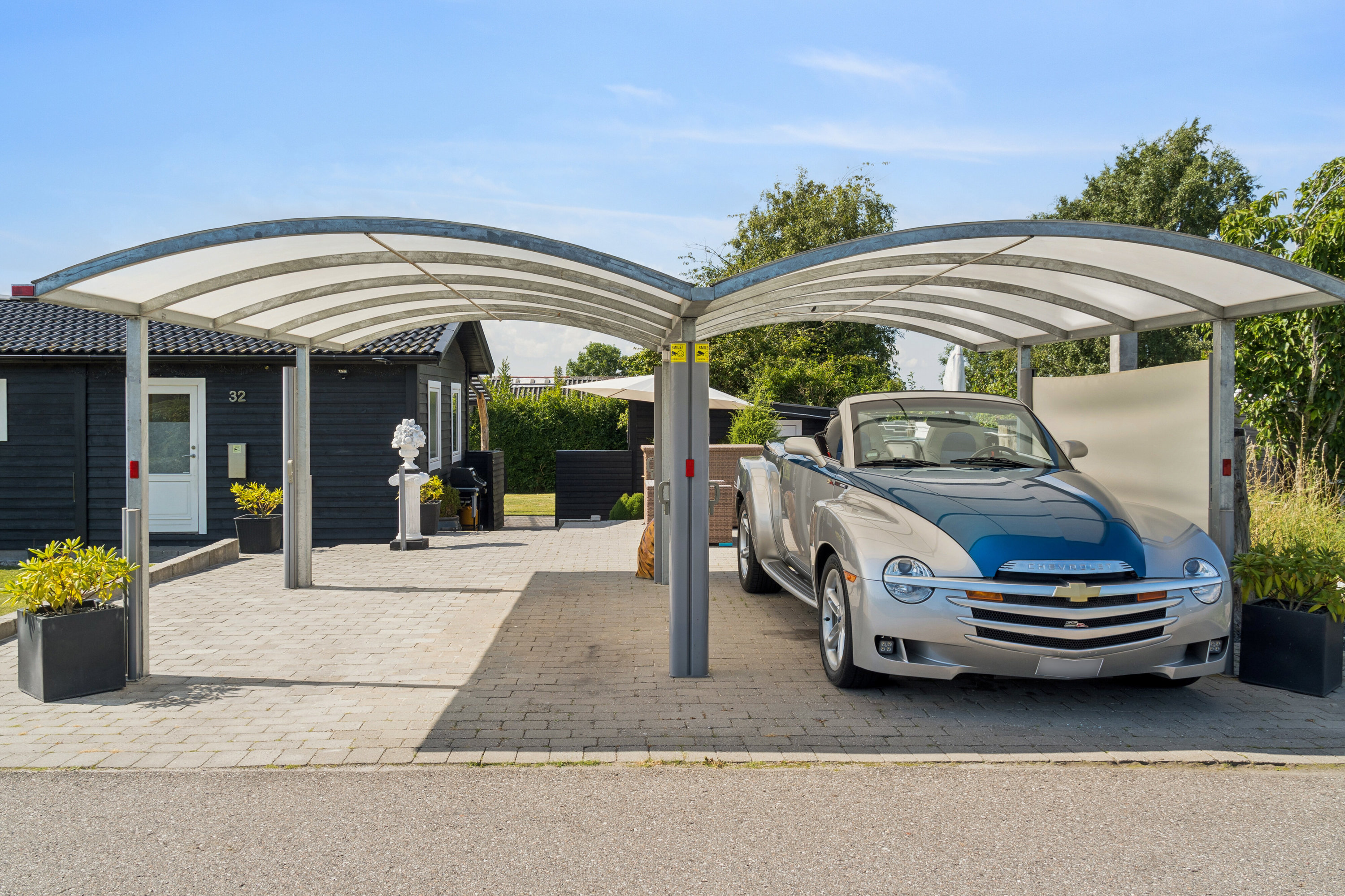 Fremhævet set fra vejen billede i fuldskærmstilstand. Billede af Vibekæret 32, Englerup, 4060 Kirke Såby