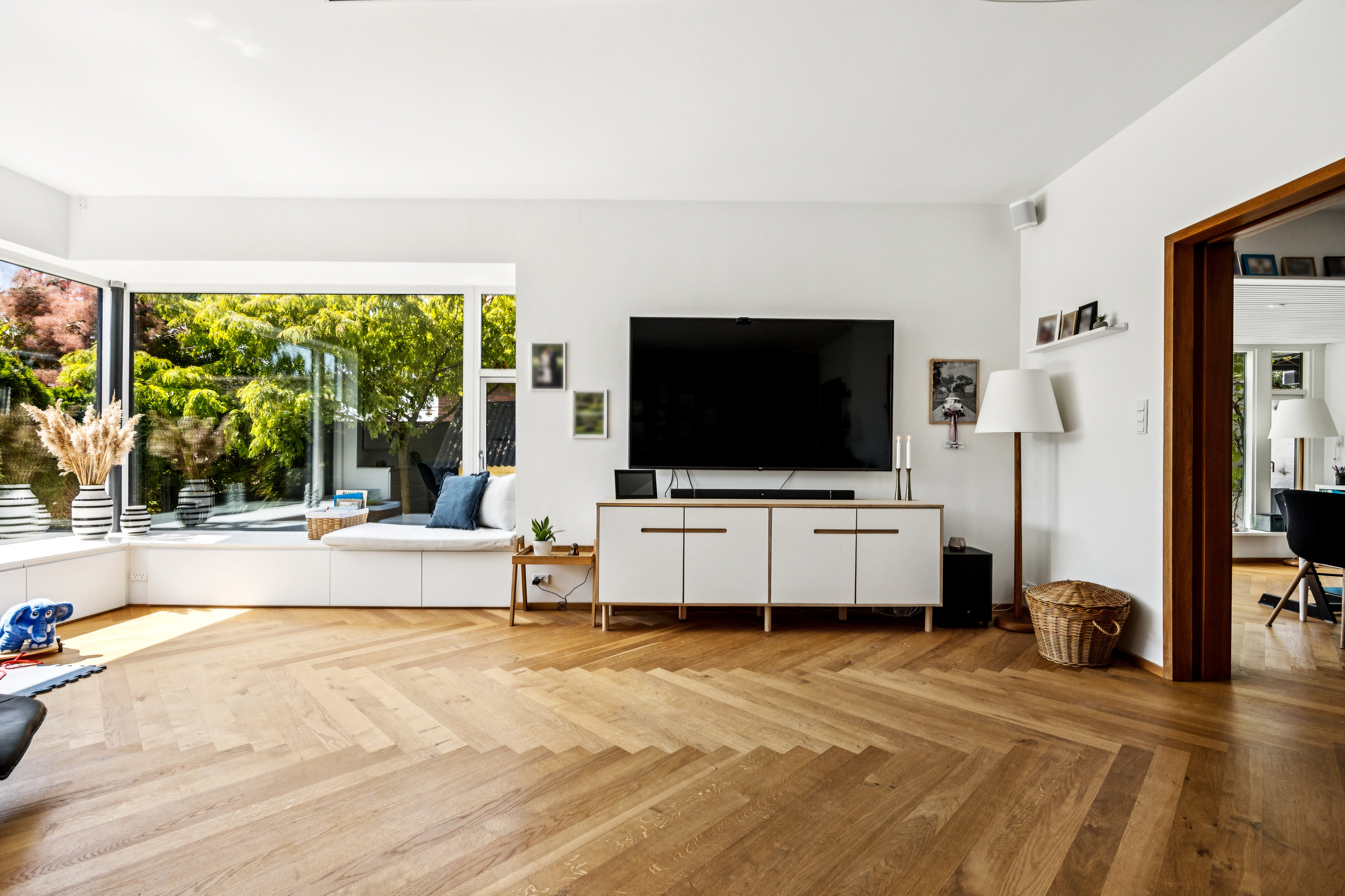 Fremhævet stue billede i fuldskærmstilstand. Billede af Jyllandsgade 32, 4100 Ringsted