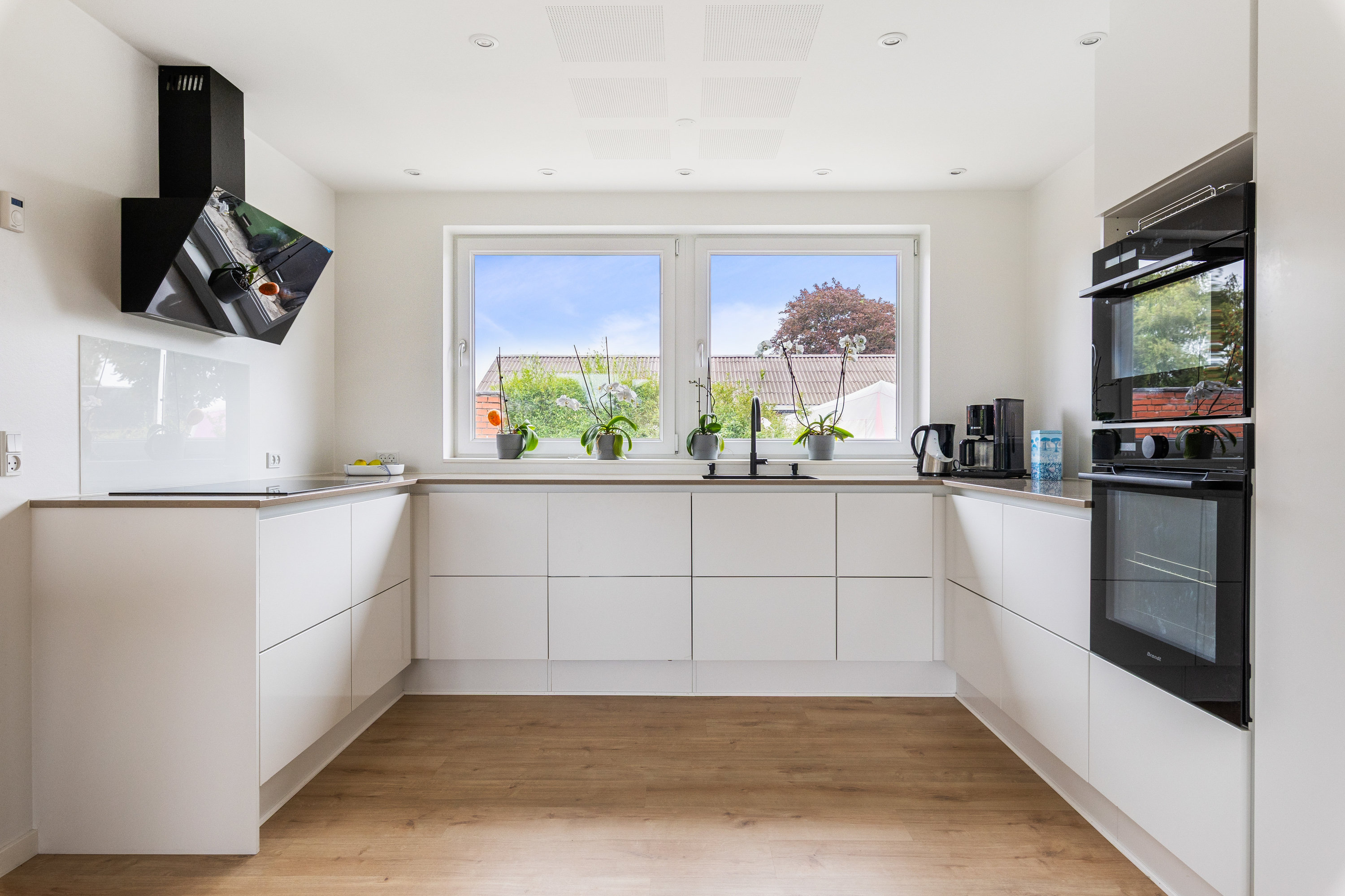 Miniaturebillede 1: køkken. Billede af Uglevænget 6, 6760 Ribe