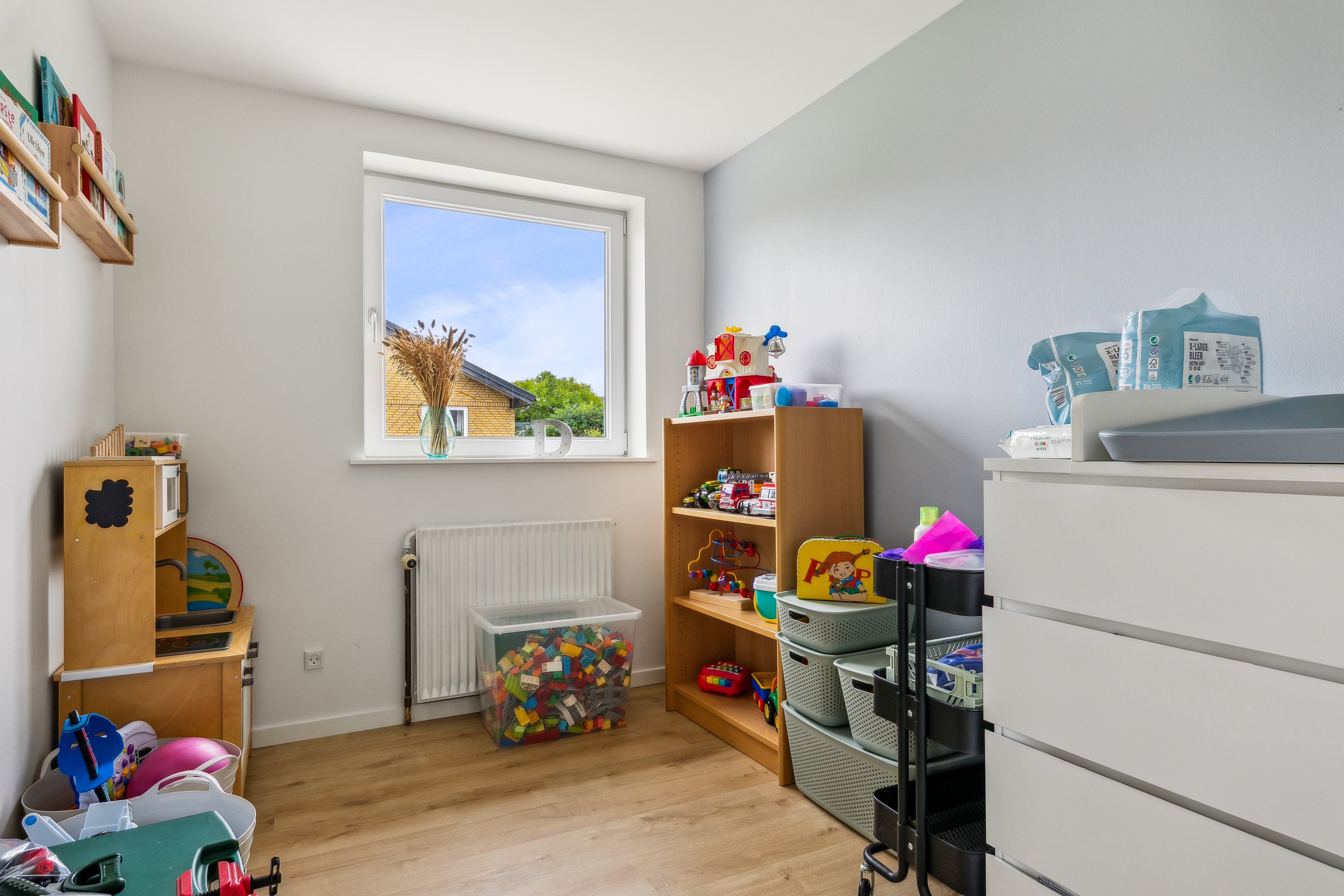 Fremhævet værelse billede i fuldskærmstilstand. Billede af Uglevænget 6, 6760 Ribe