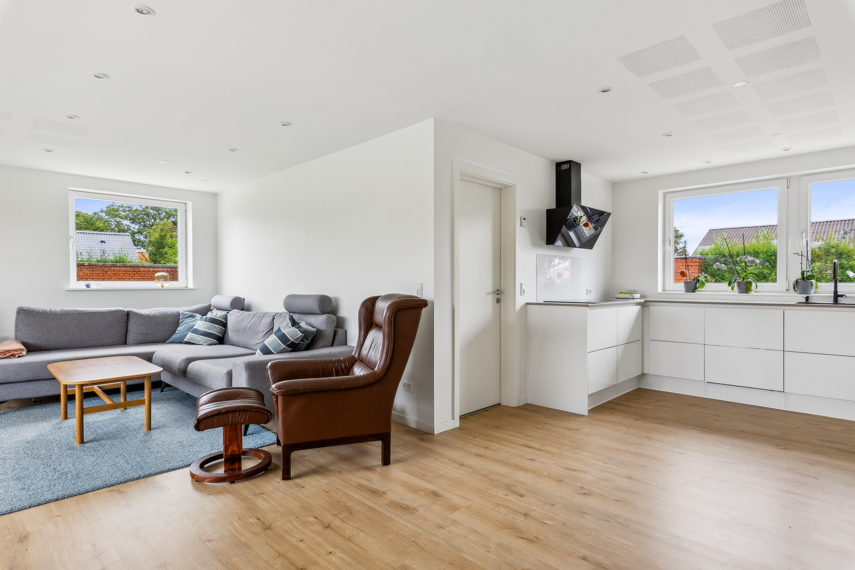 Fremhævet stue billede i fuldskærmstilstand. Billede af Uglevænget 6, 6760 Ribe