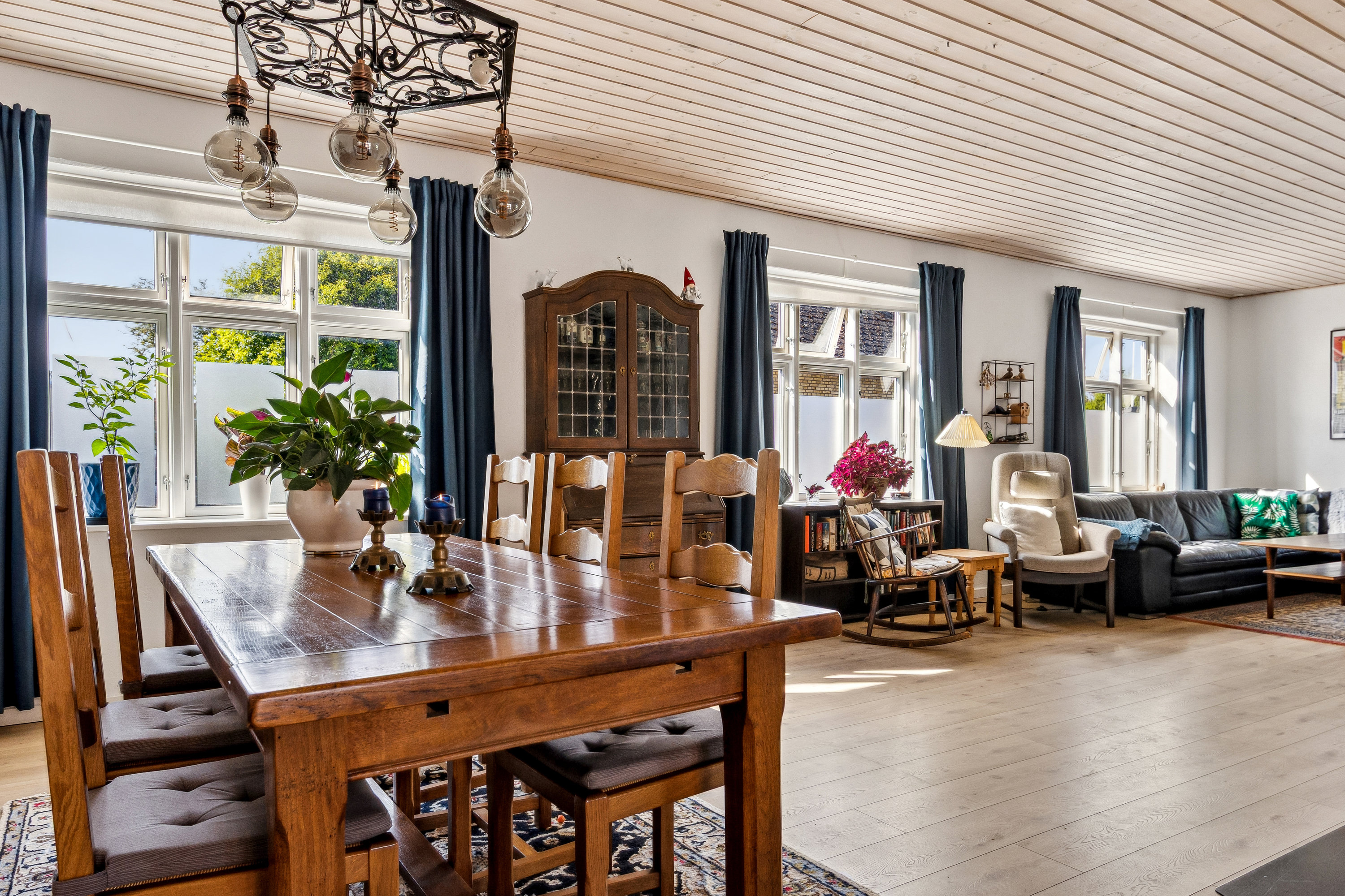 Fremhævet stue billede i fuldskærmstilstand. Billede af Dr Louise Vej 10, 8500 Grenaa