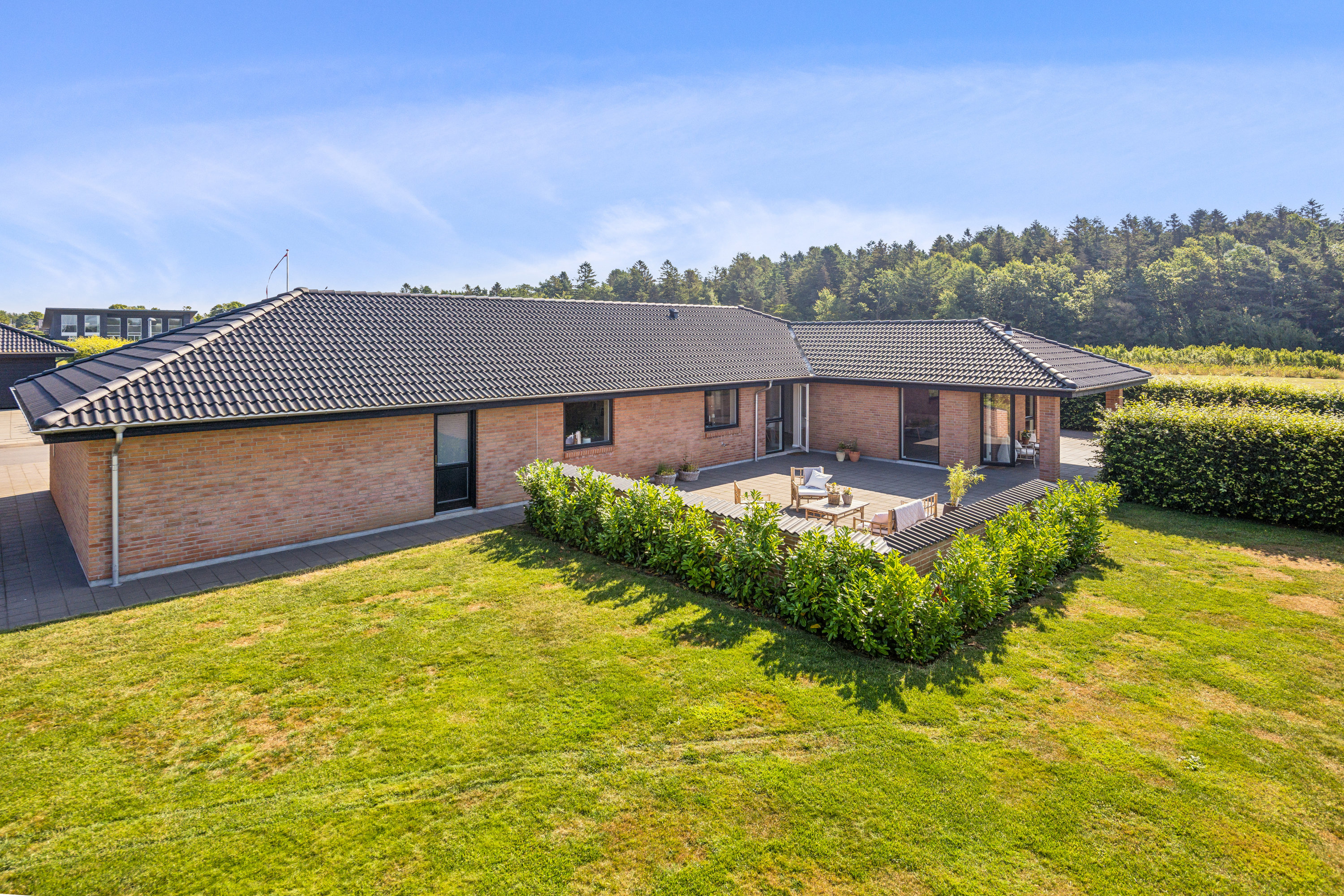 Miniaturebillede 1: ejendom 1. Billede af Tennisskoven 81, 9320 Hjallerup