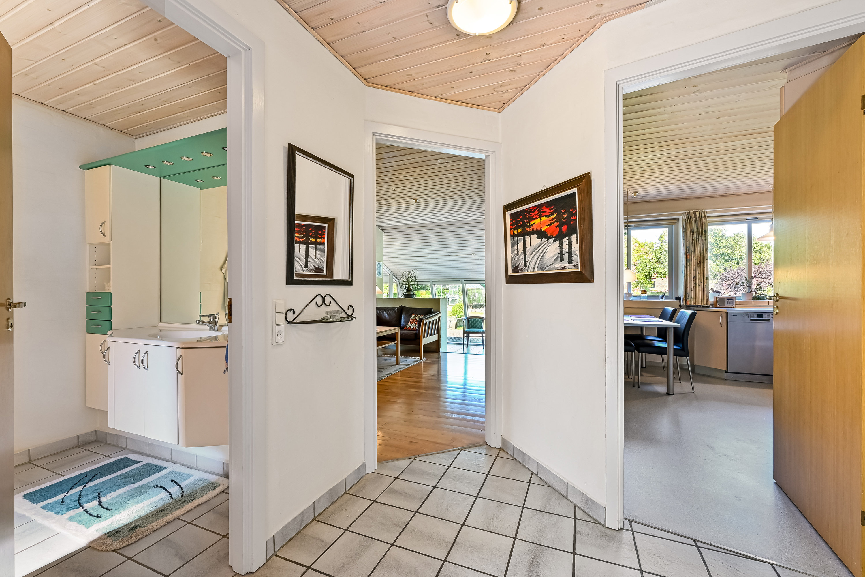 Fremhævet gang billede i fuldskærmstilstand. Billede af Tømmerpladsen 7, Simmelkær, 7451 Sunds