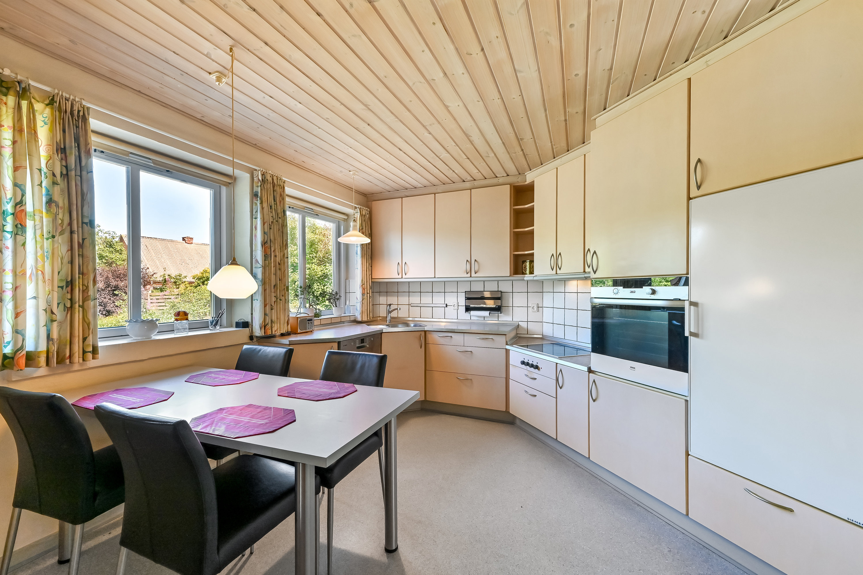 Miniaturebillede 1: køkken. Billede af Tømmerpladsen 7, Simmelkær, 7451 Sunds