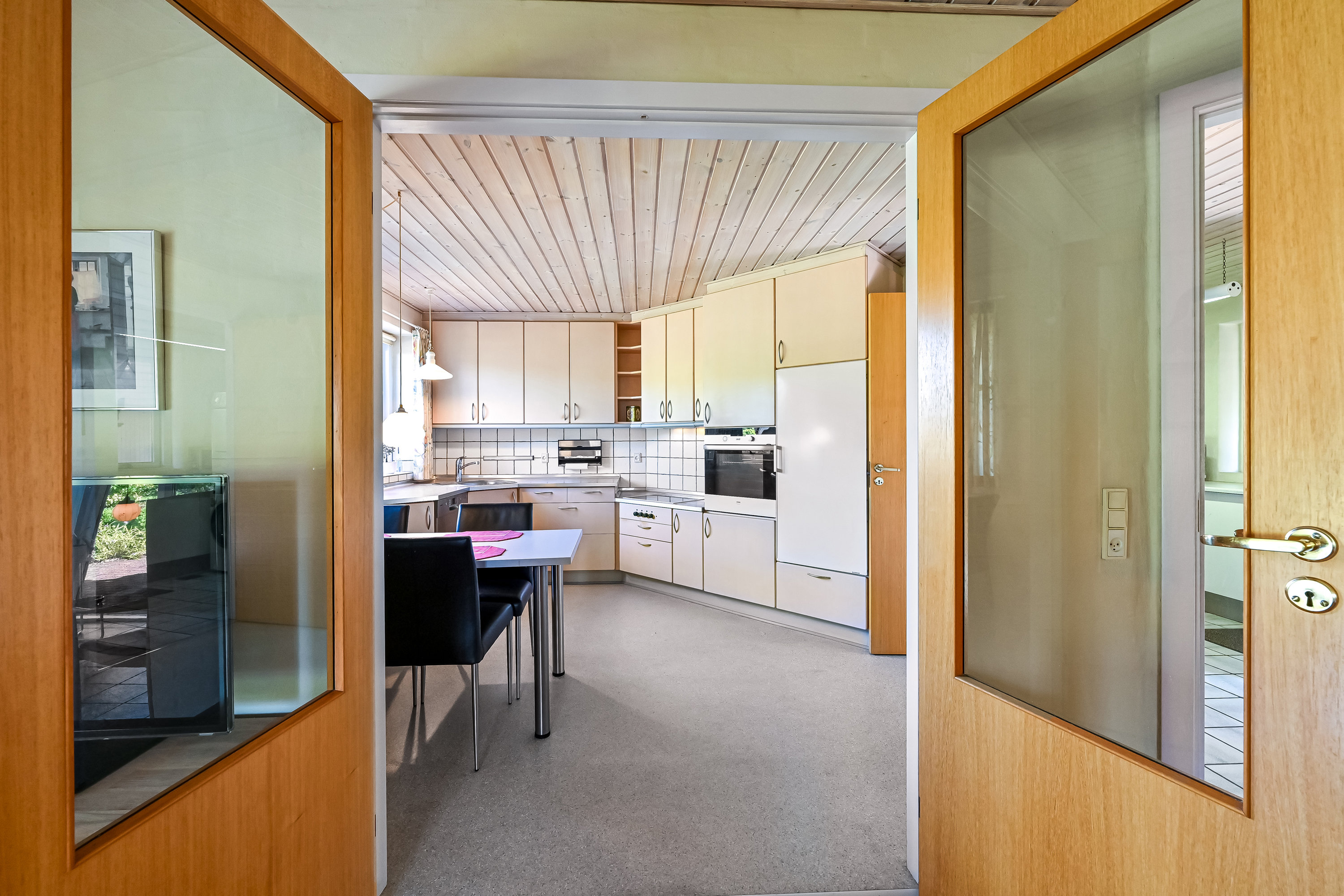 Fremhævet køkken billede i fuldskærmstilstand. Billede af Tømmerpladsen 7, Simmelkær, 7451 Sunds