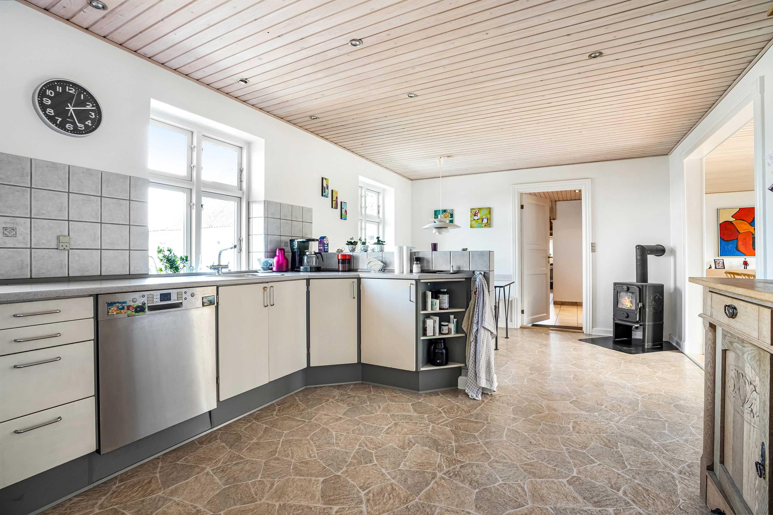 Fremhævet køkken billede i fuldskærmstilstand. Billede af Skovløkken 5, 5580 Nørre Aaby