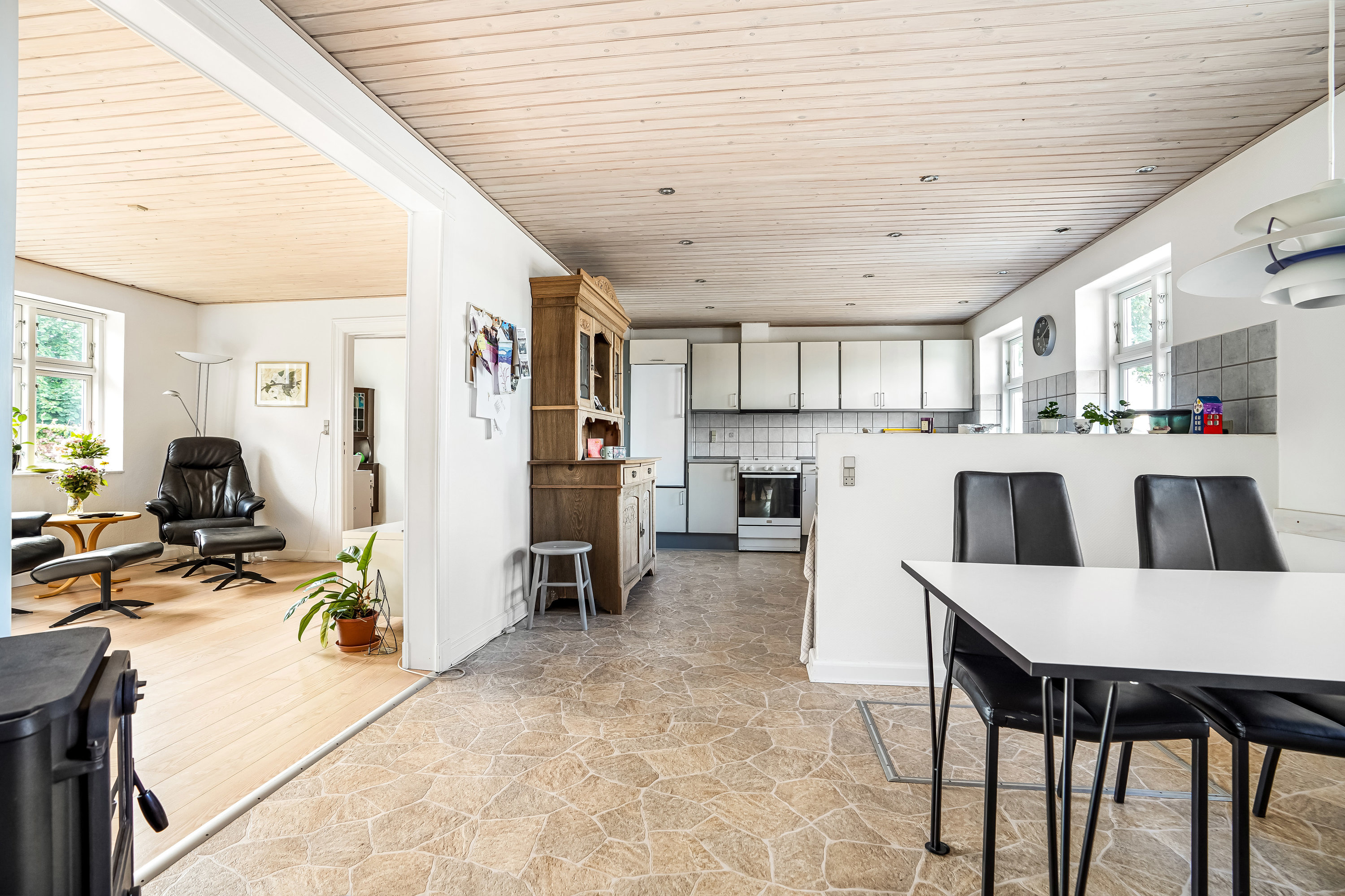 Fremhævet køkken billede i fuldskærmstilstand. Billede af Skovløkken 5, 5580 Nørre Aaby